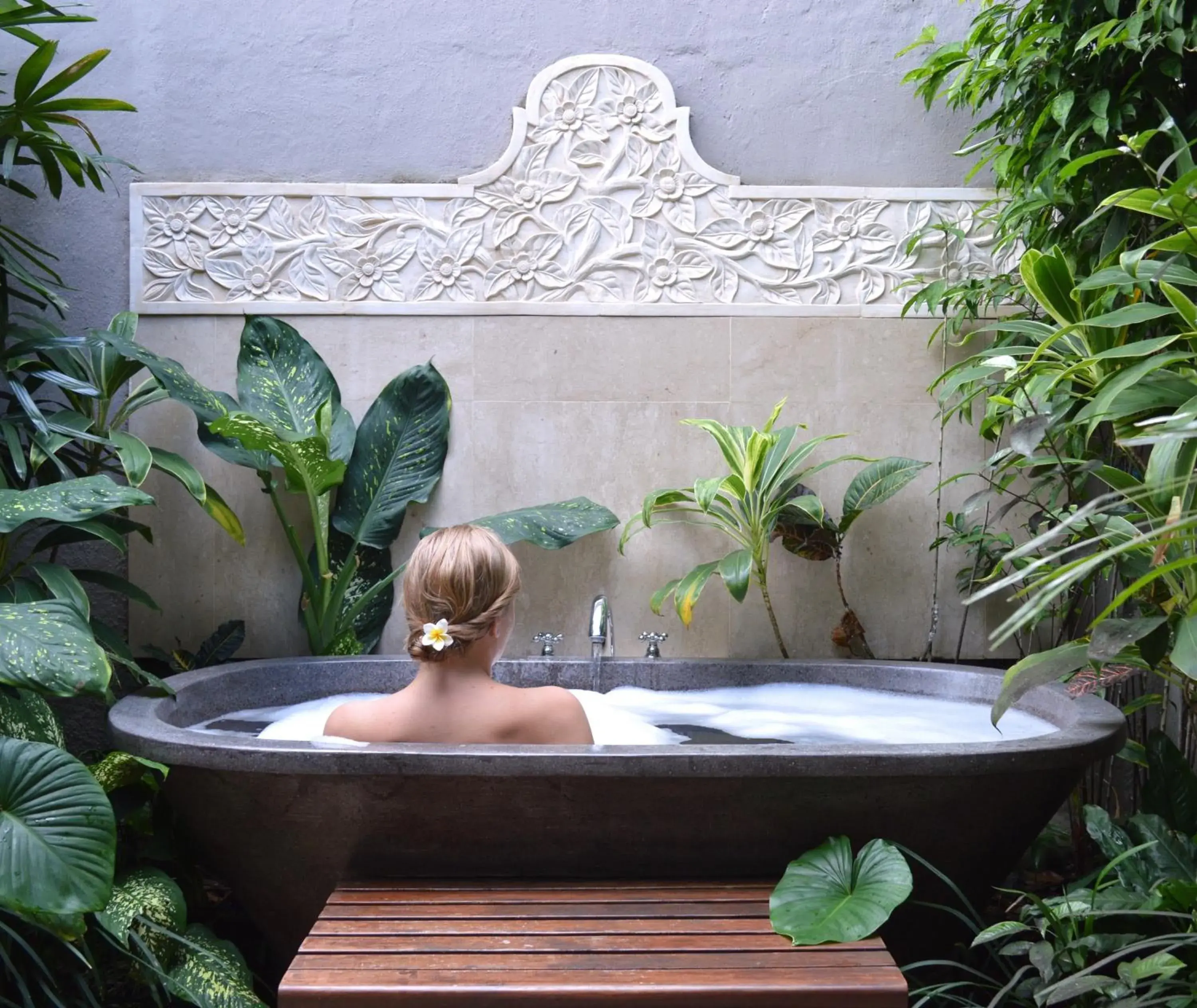 Open Air Bath in Amori Villa Hotel