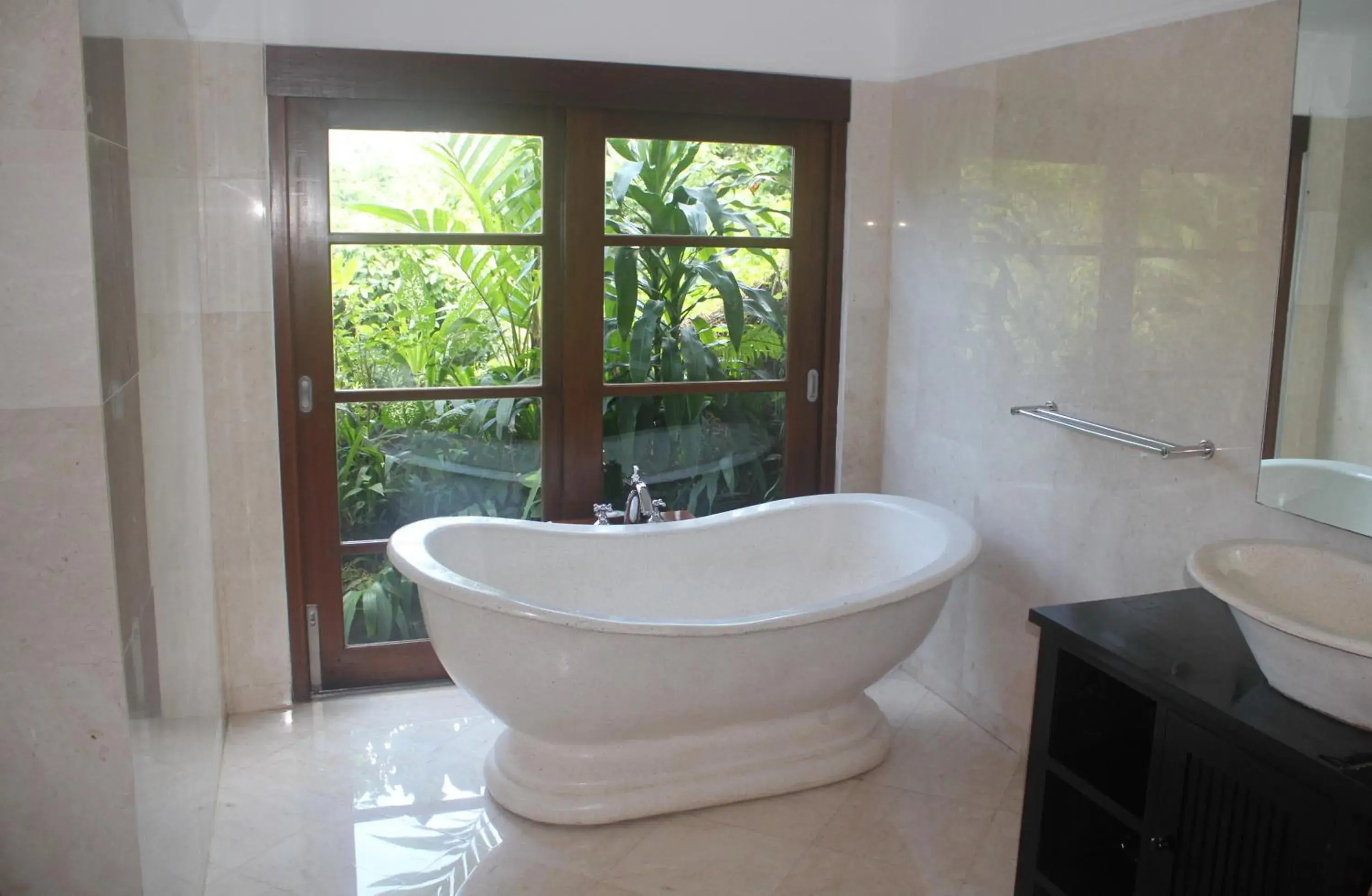 Bathroom in Amori Villa Hotel