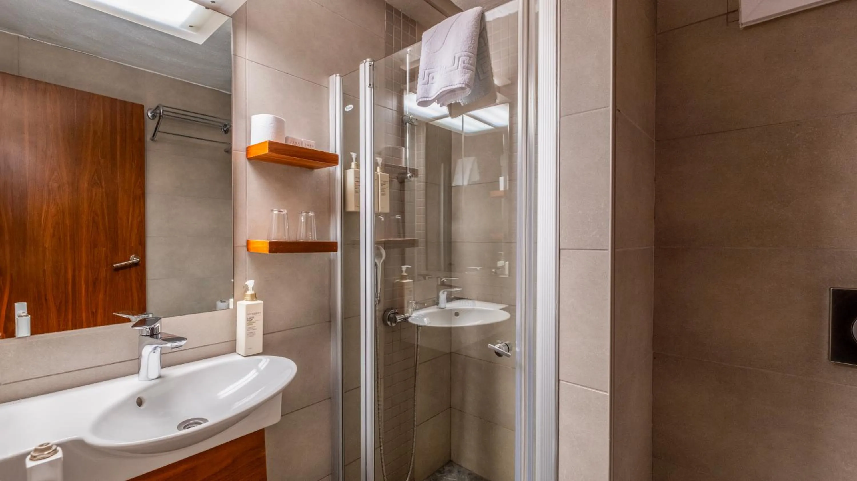Shower in Jura Hotels Kervansaray Uludag