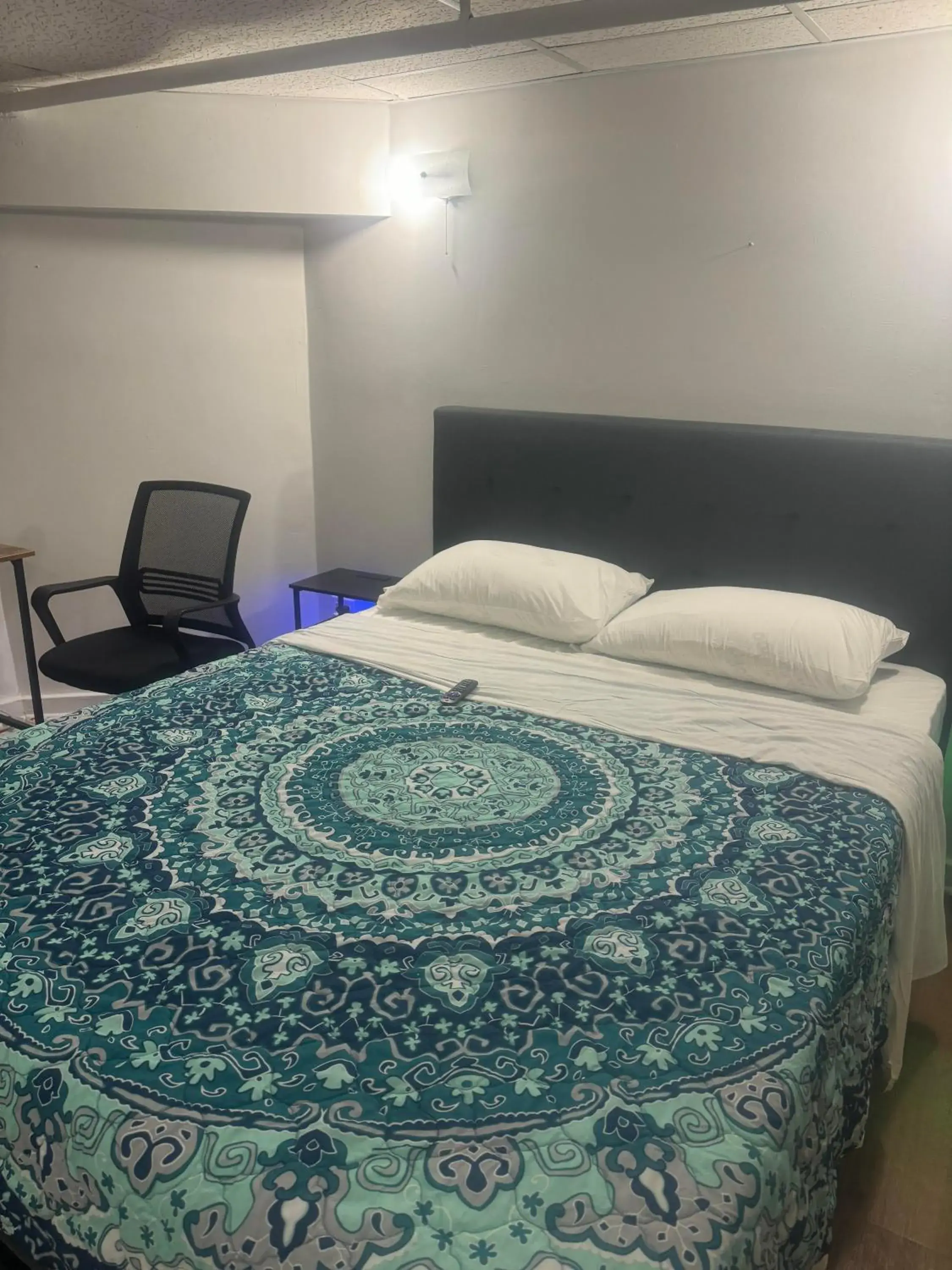 Double Room in Hollywood Rentals LLC Double Room in Hollywood Rentals LLC