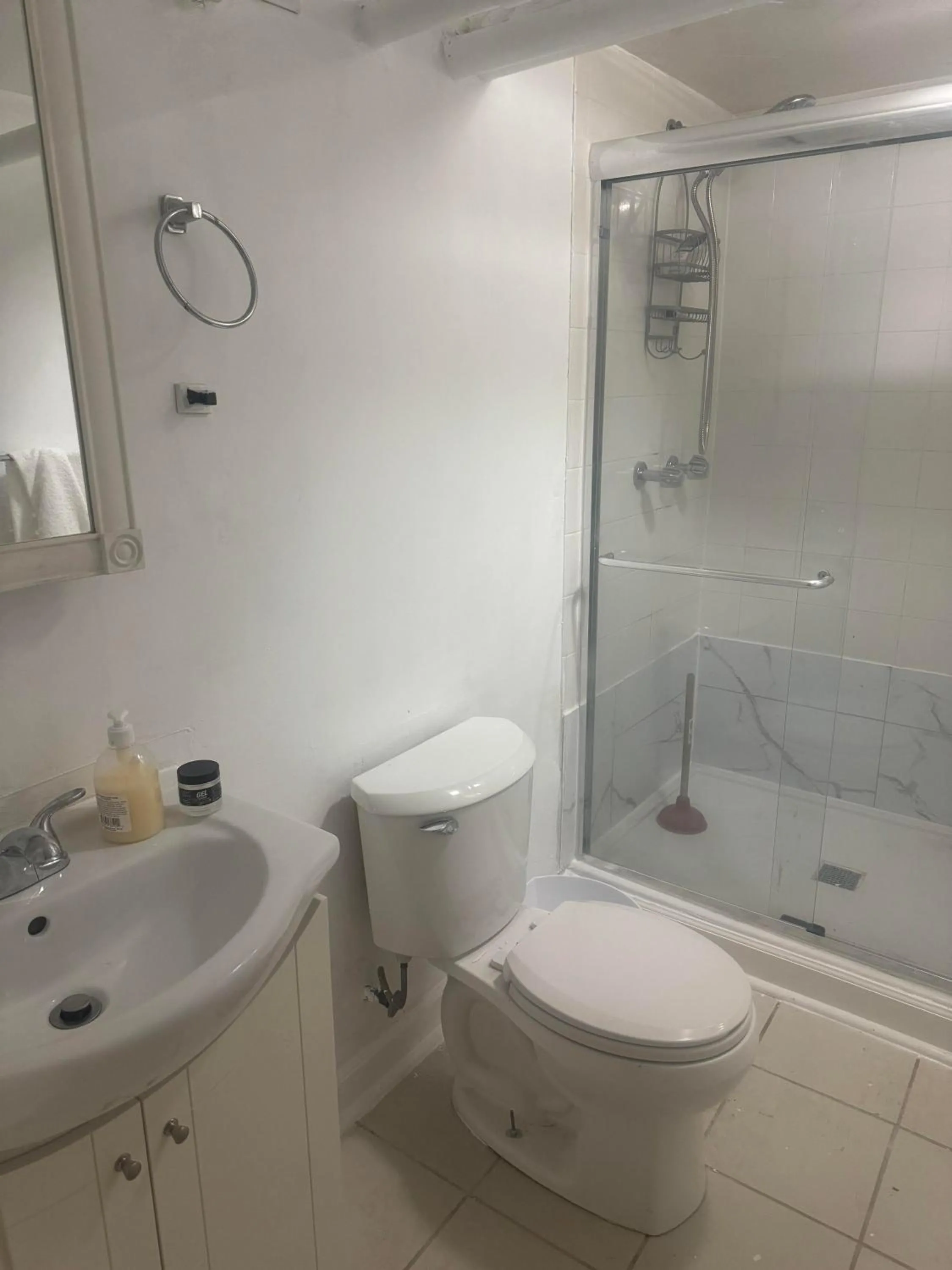 Double Room in Hollywood Rentals LLC