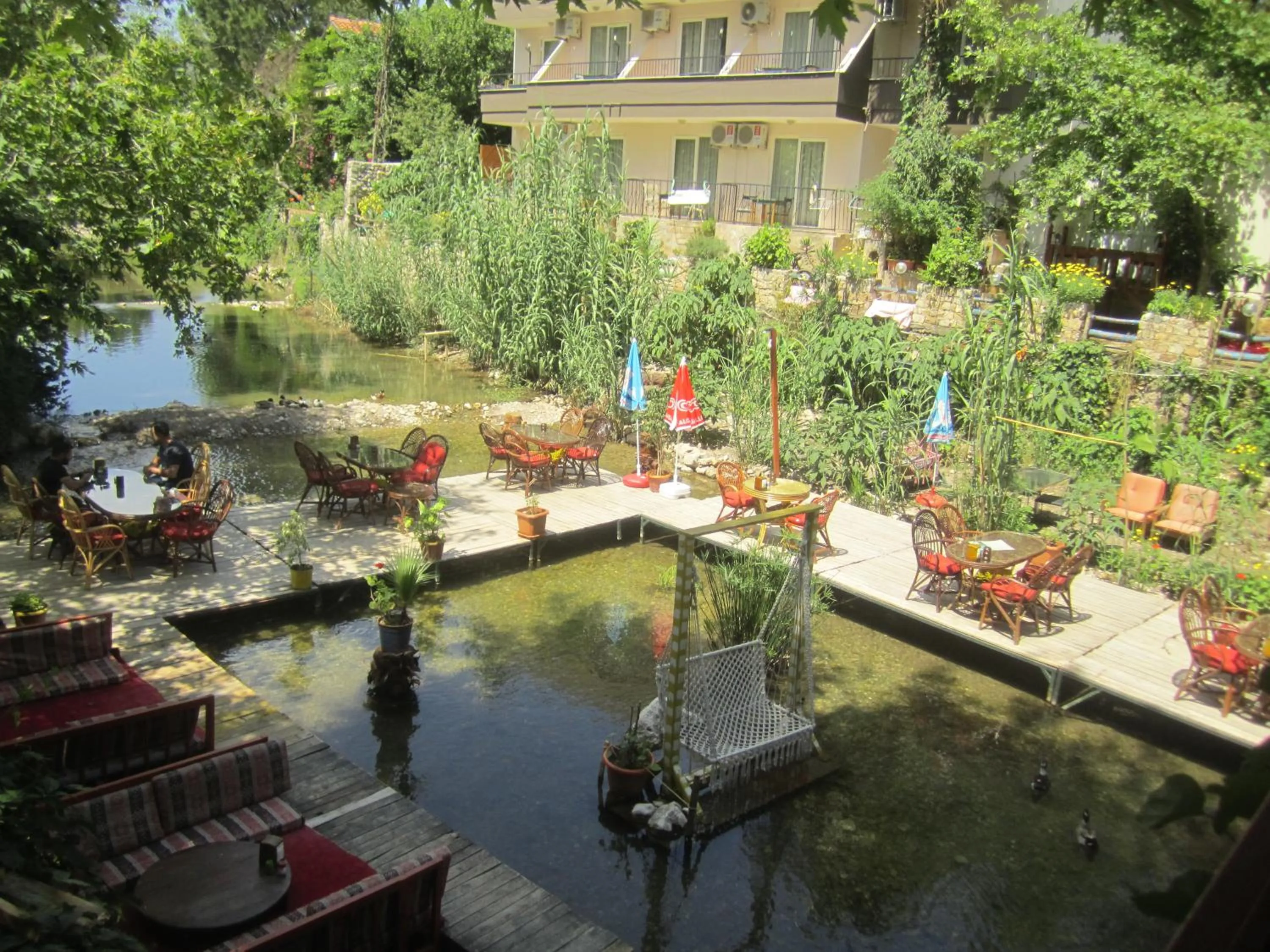 Restaurant/places to eat in Arikanda River Garden Hotel