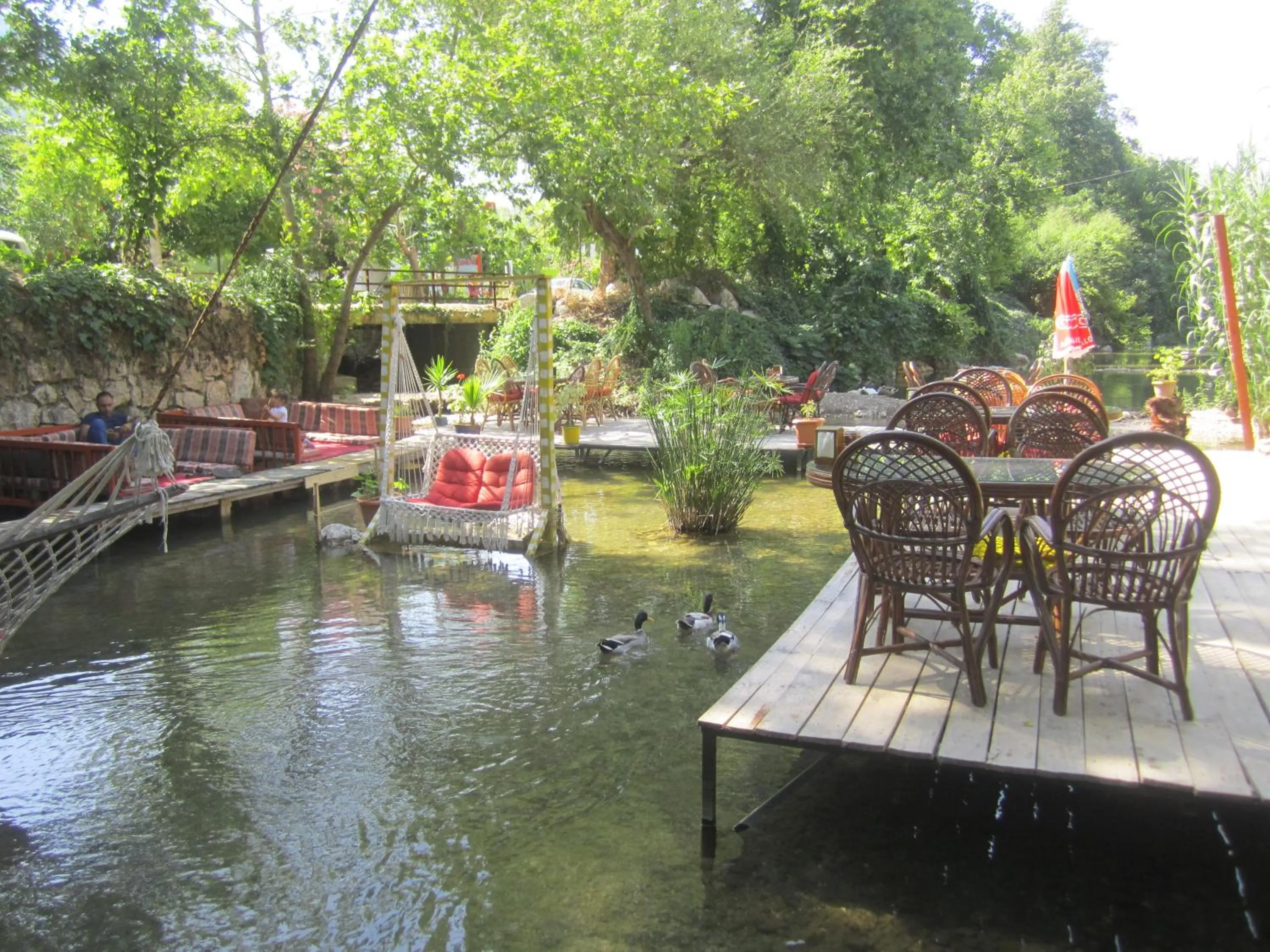 Restaurant/places to eat in Arikanda River Garden Hotel