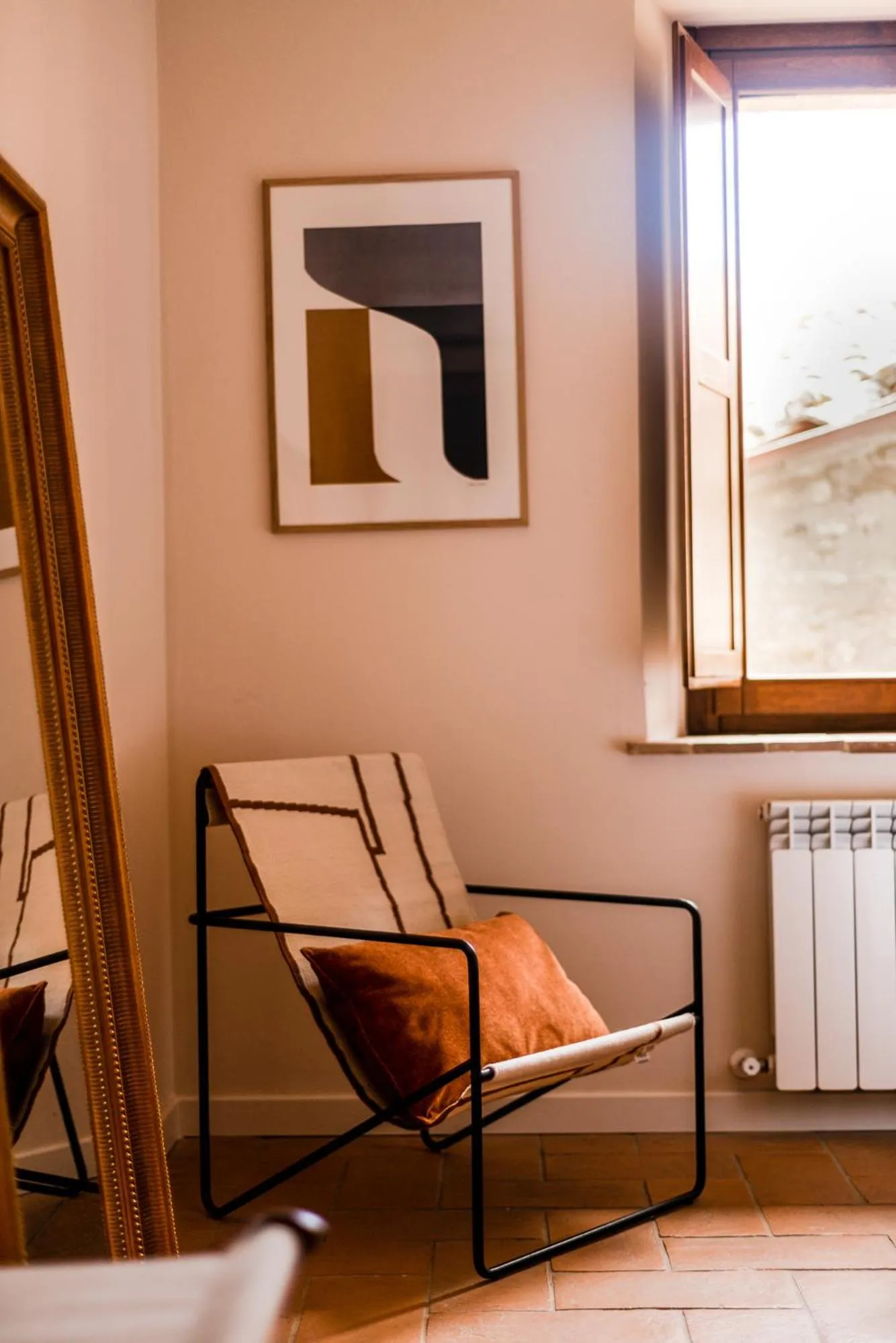 Seating area in Aethos Saragano