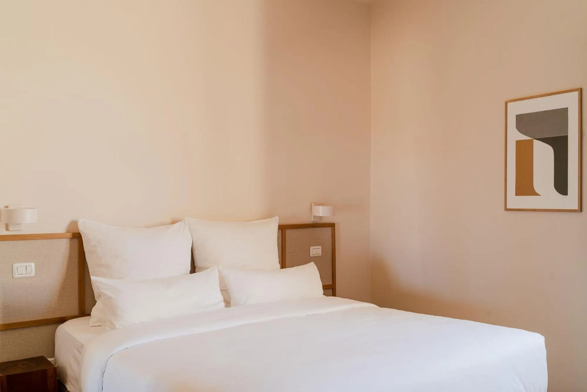 Bed in Aethos Saragano