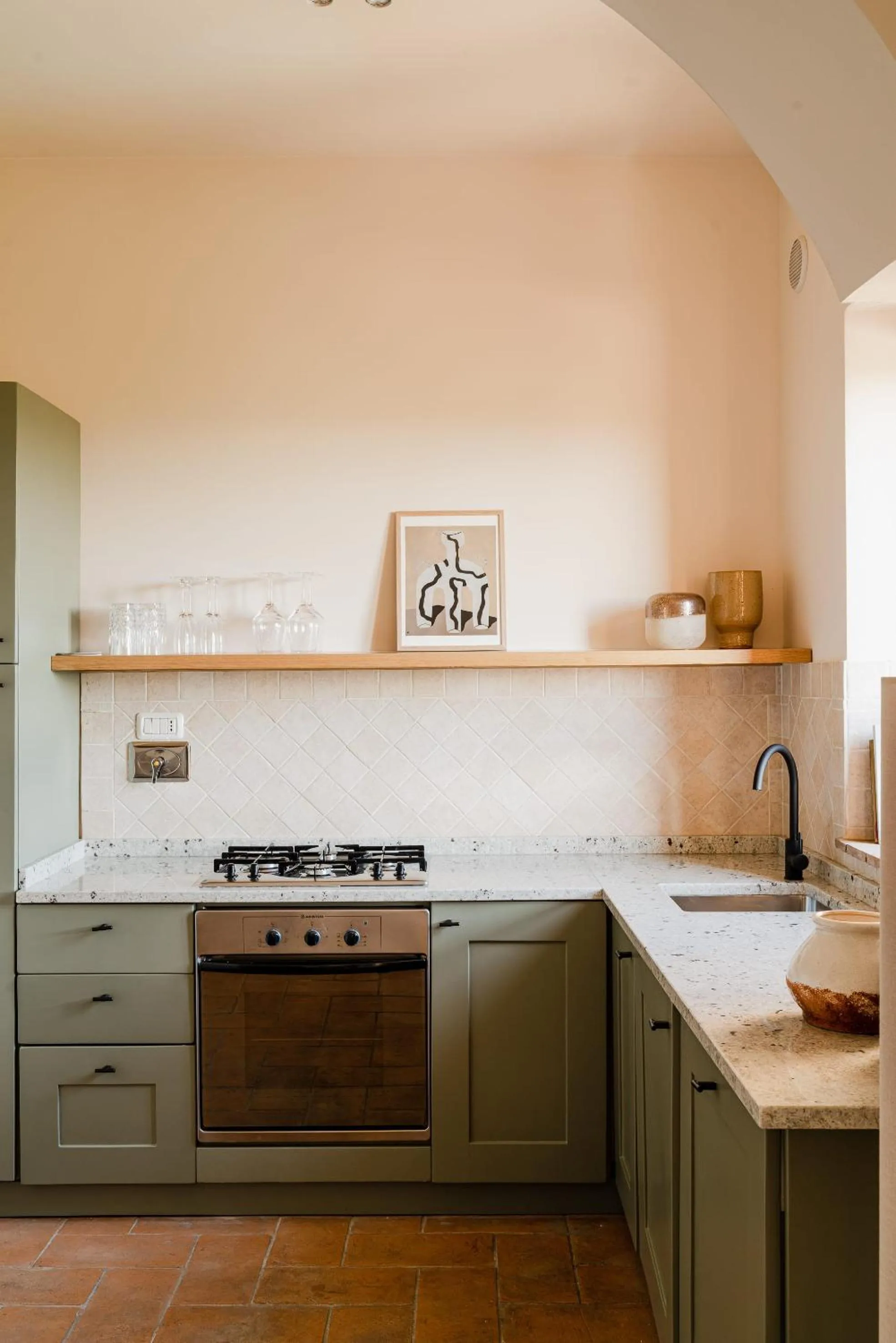 Property building in Aethos Saragano