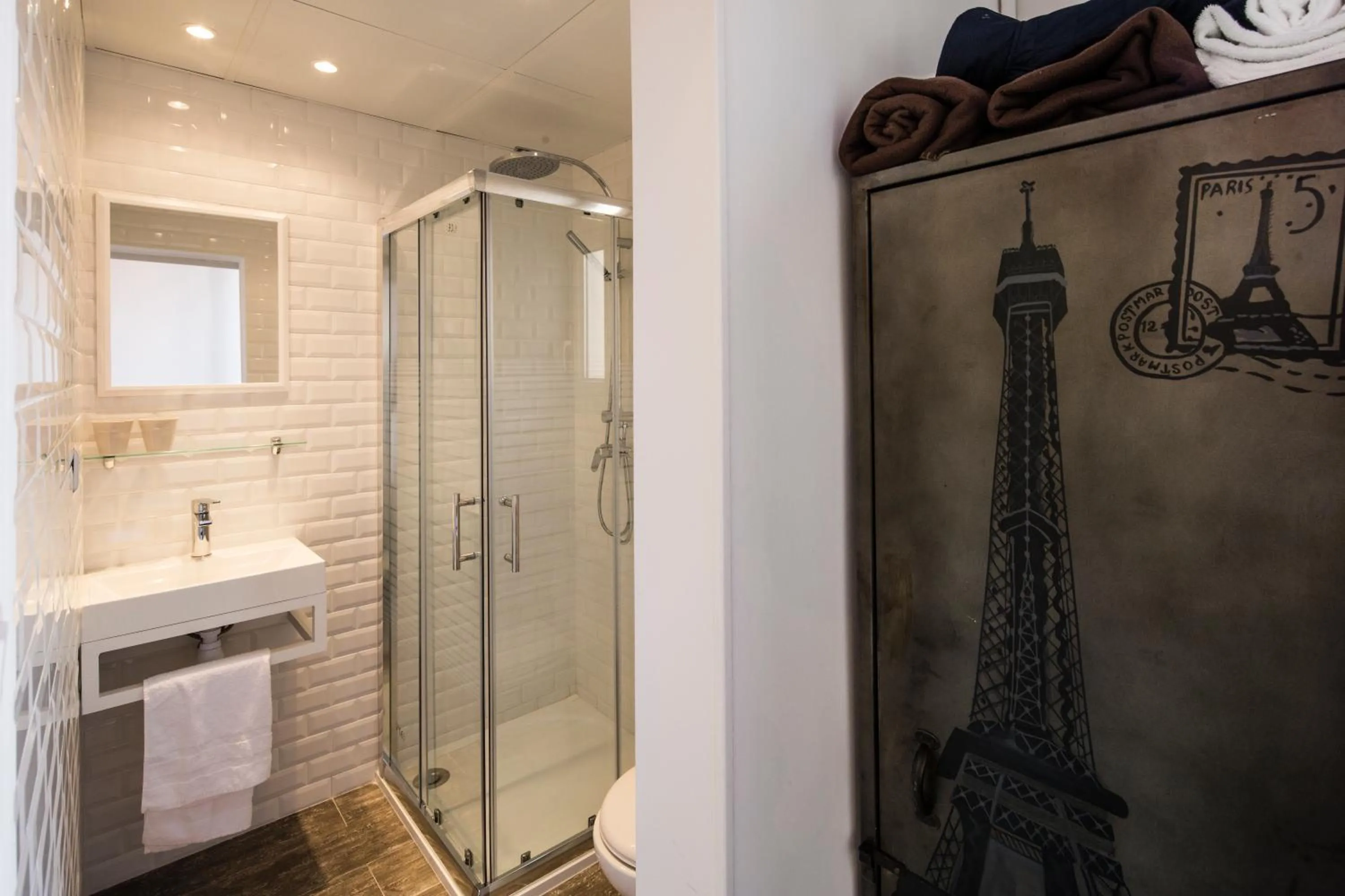 Bathroom in Chanteclair