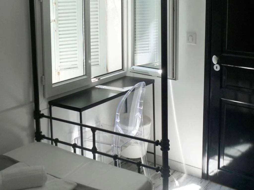 Bedroom in Chanteclair