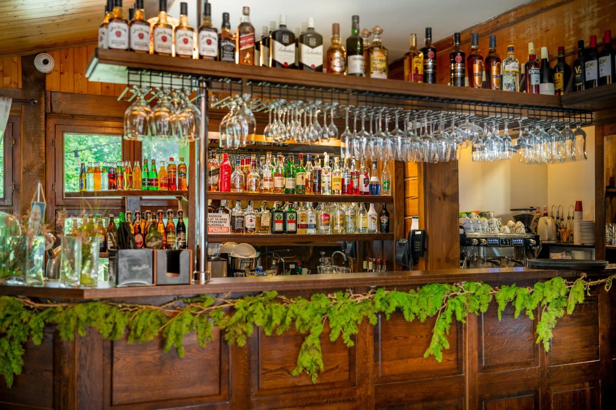 Restaurant/places to eat in Hotel Dworek Wapionka