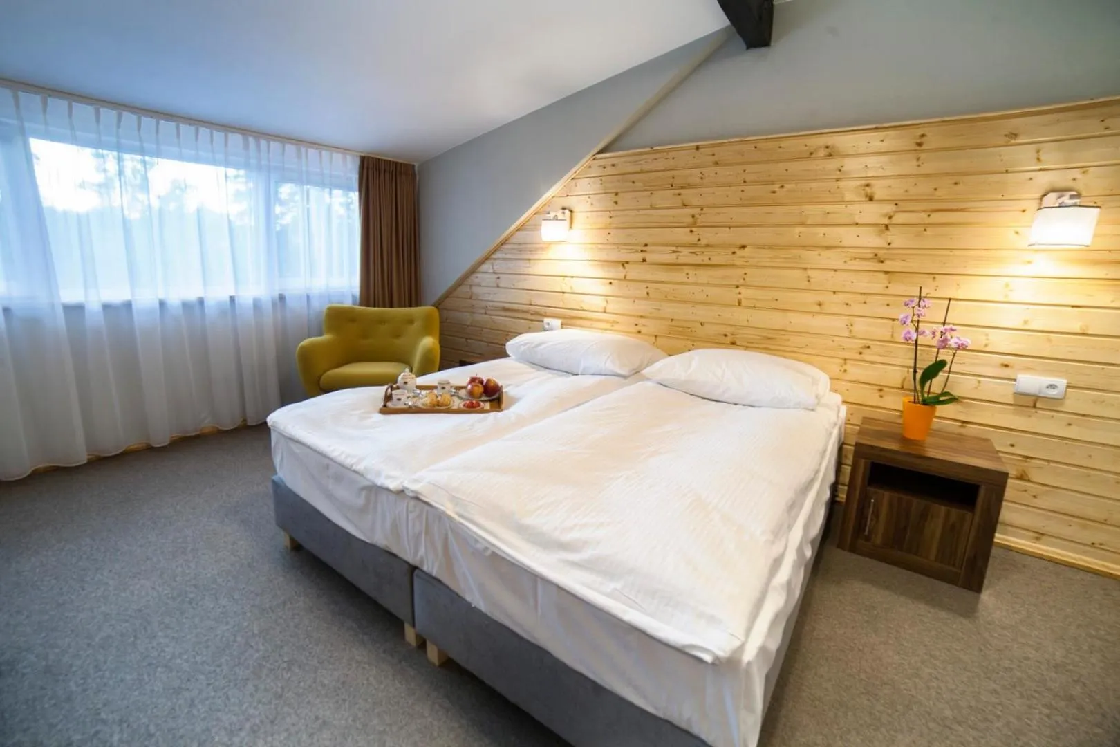 Bed in Hotel Dworek Wapionka