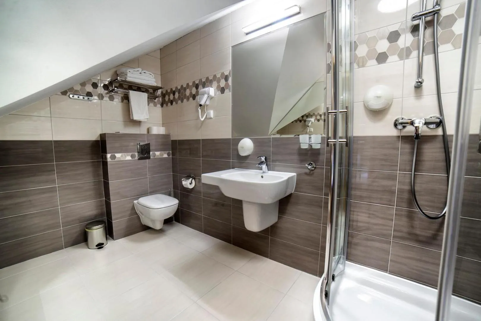 Bathroom in Hotel Dworek Wapionka