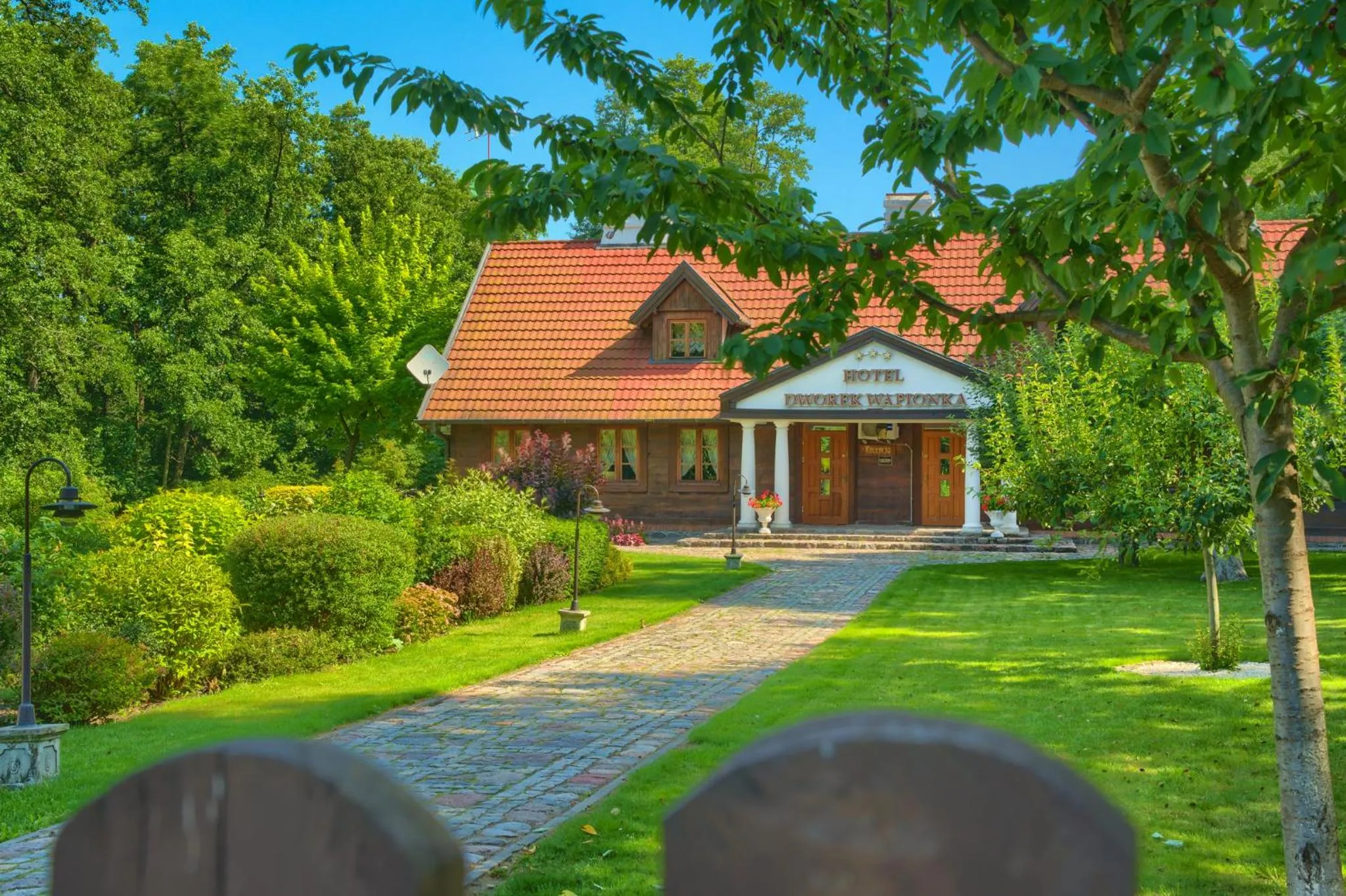 Property building in Hotel Dworek Wapionka