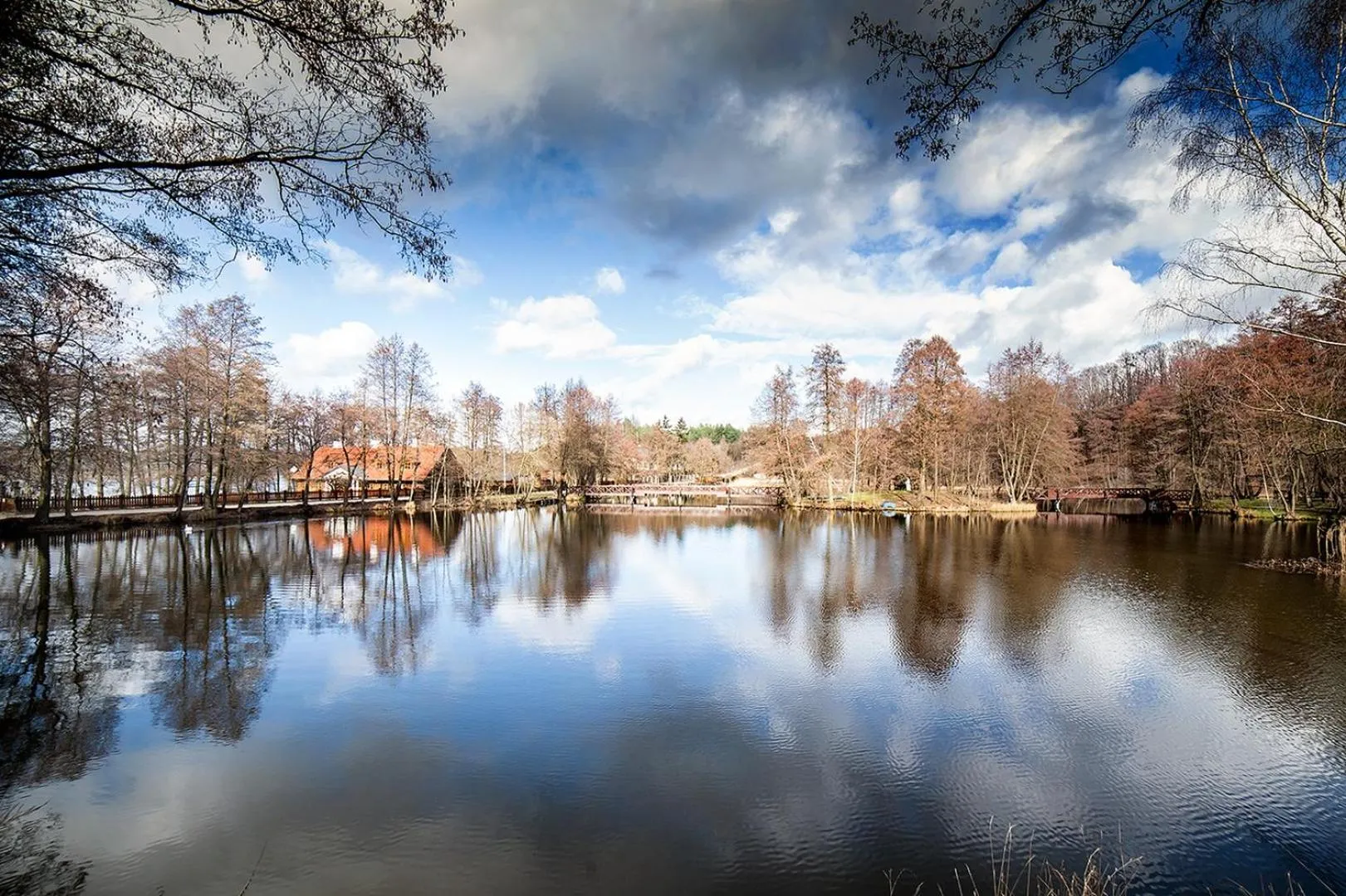 Lake view in Hotel Dworek Wapionka