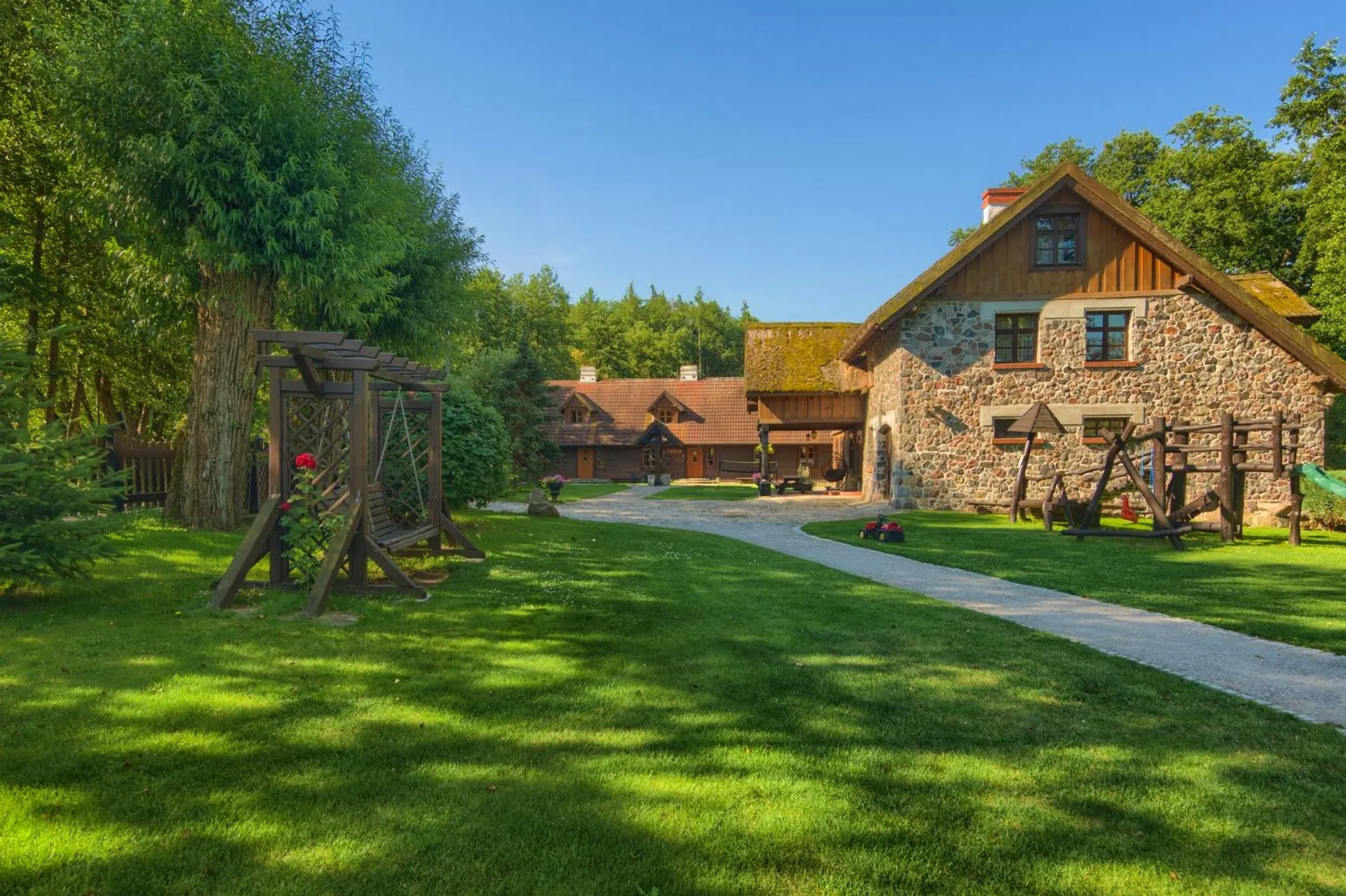 Property building in Hotel Dworek Wapionka