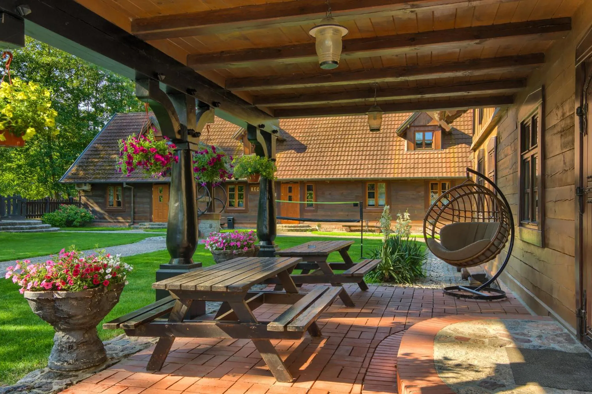 Property building in Hotel Dworek Wapionka