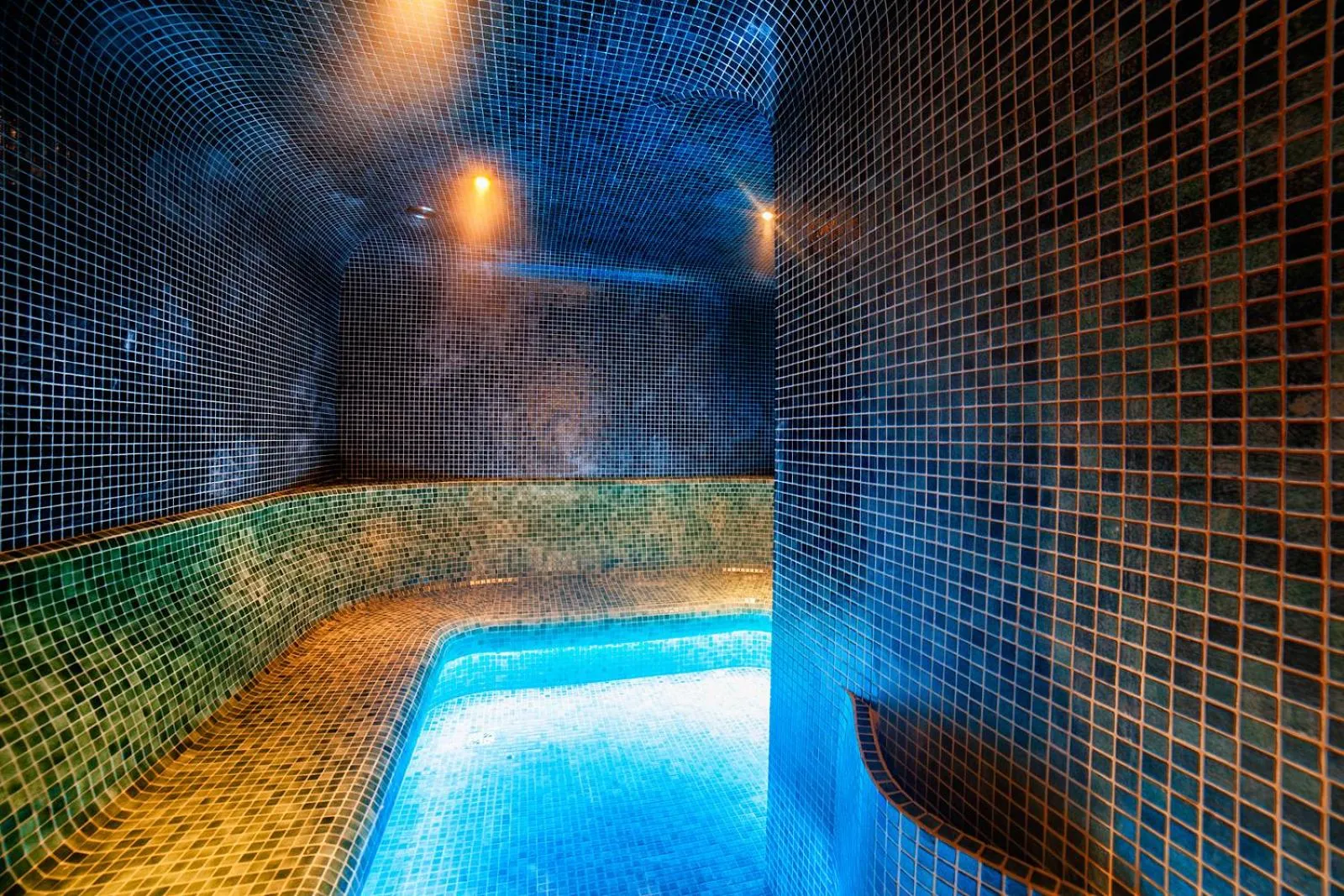 Steam room in Hotel Dworek Wapionka