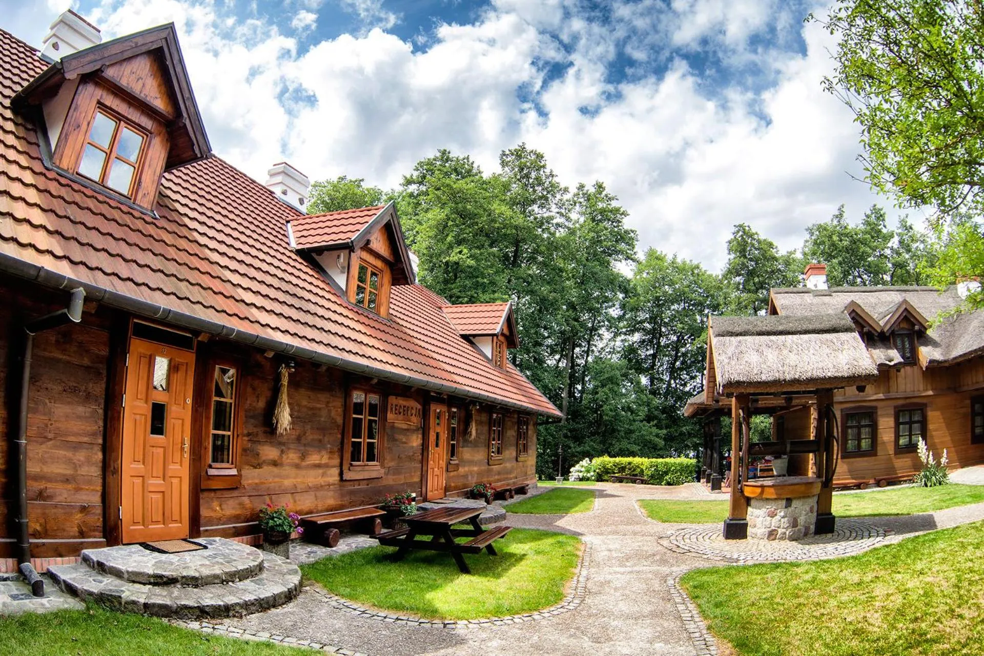 Property building in Hotel Dworek Wapionka