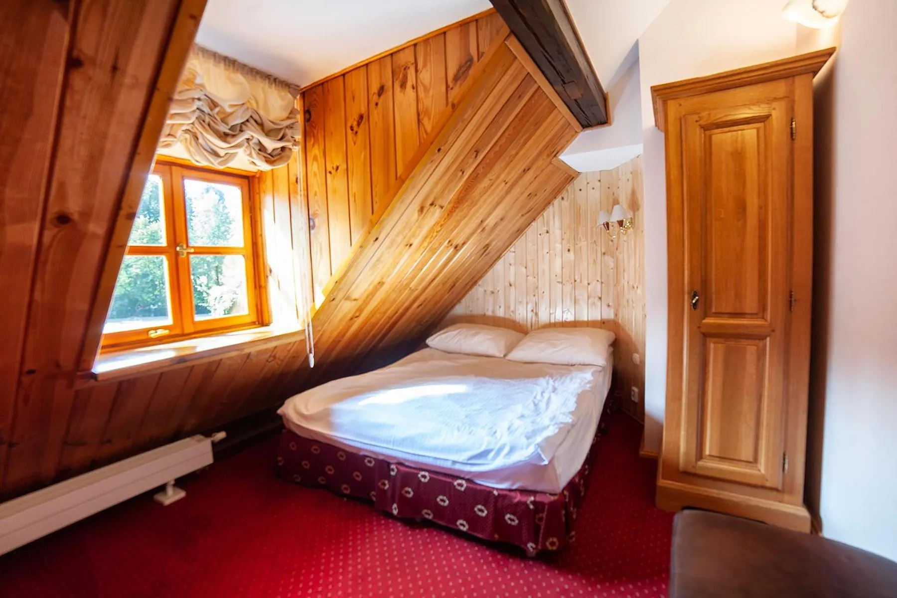 Bed in Hotel Dworek Wapionka