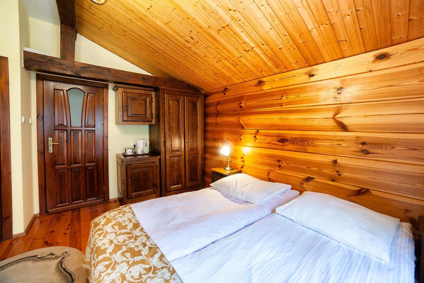 Bed in Hotel Dworek Wapionka