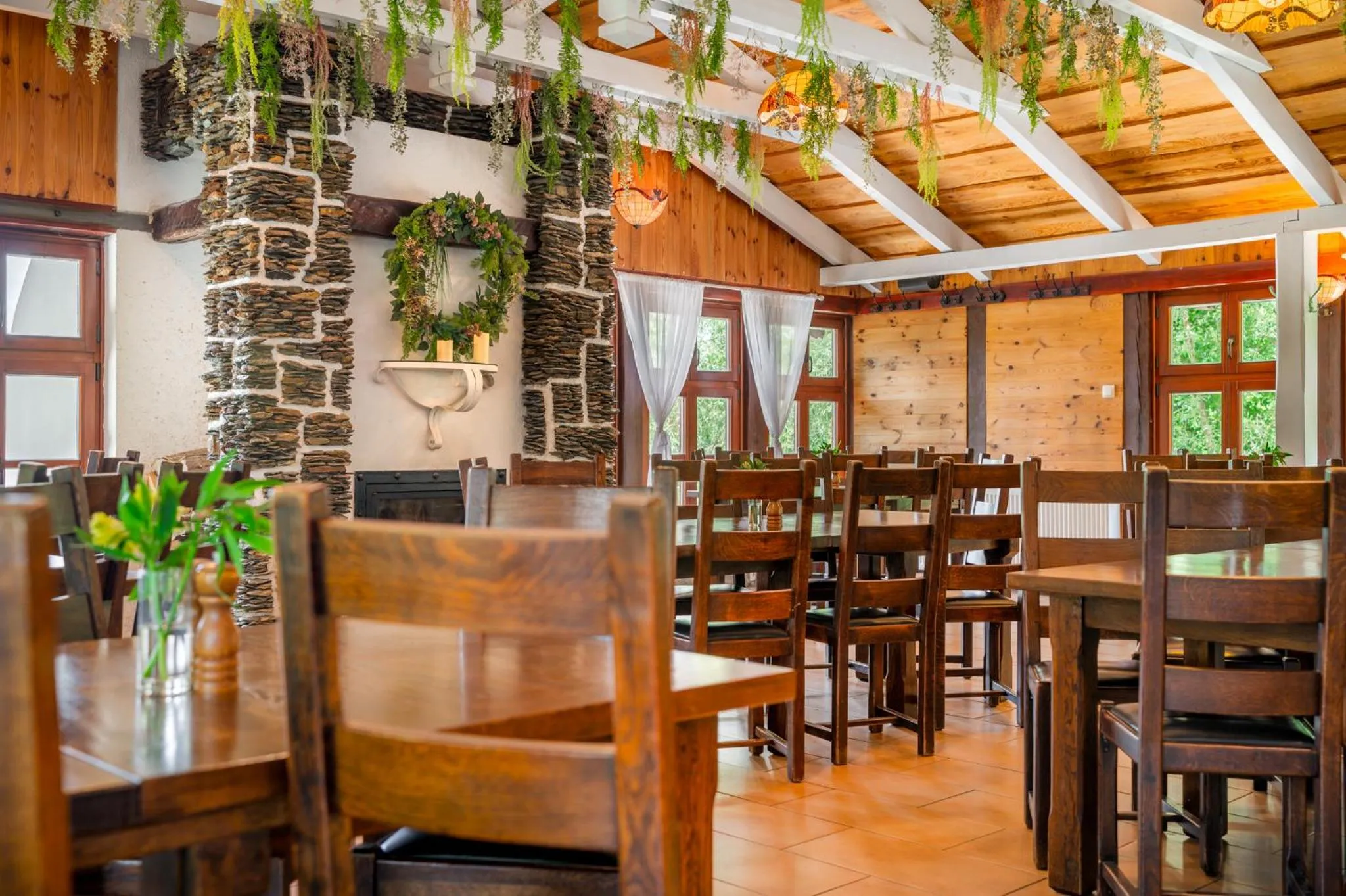 Restaurant/places to eat in Hotel Dworek Wapionka