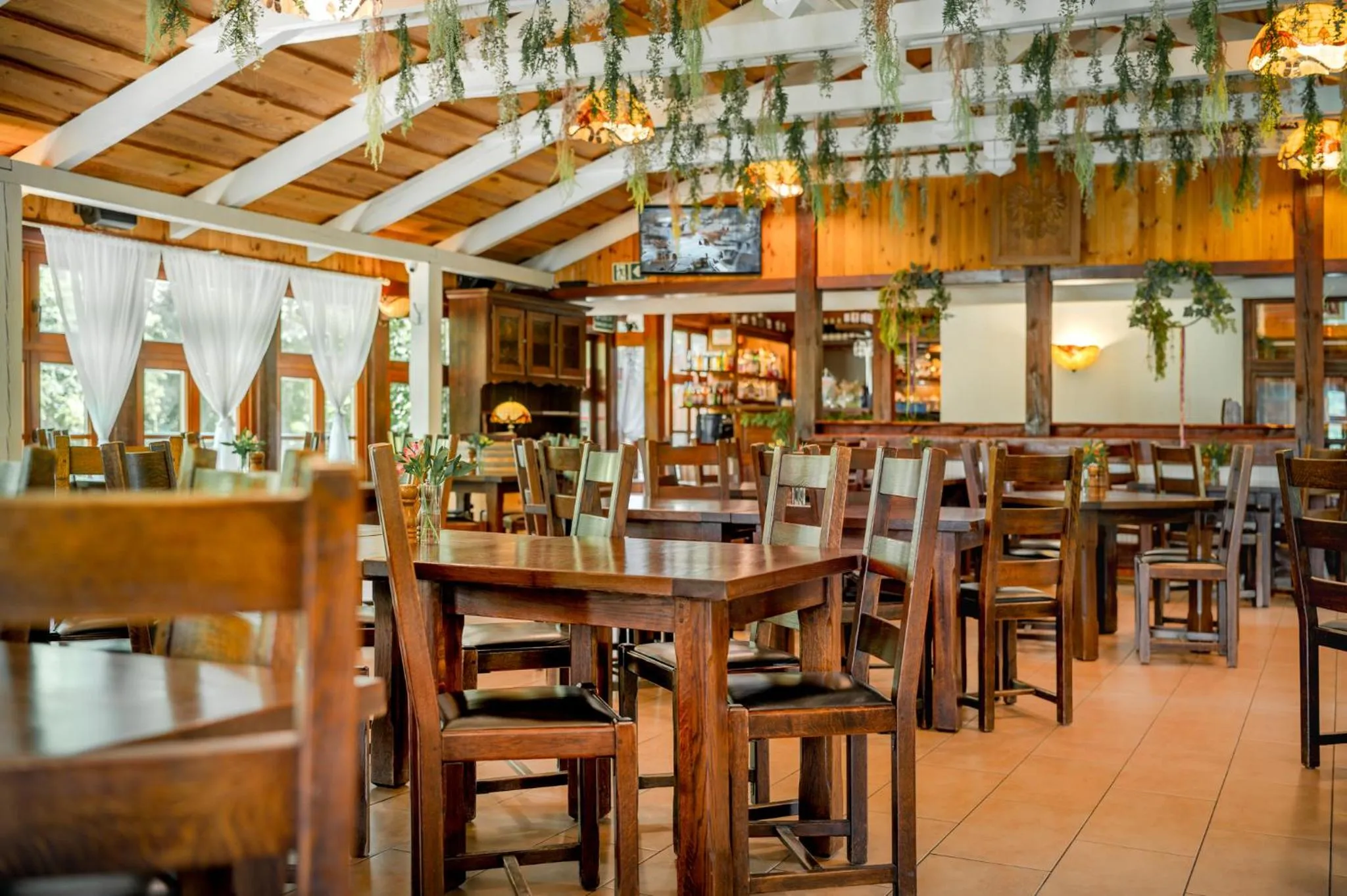 Restaurant/places to eat in Hotel Dworek Wapionka