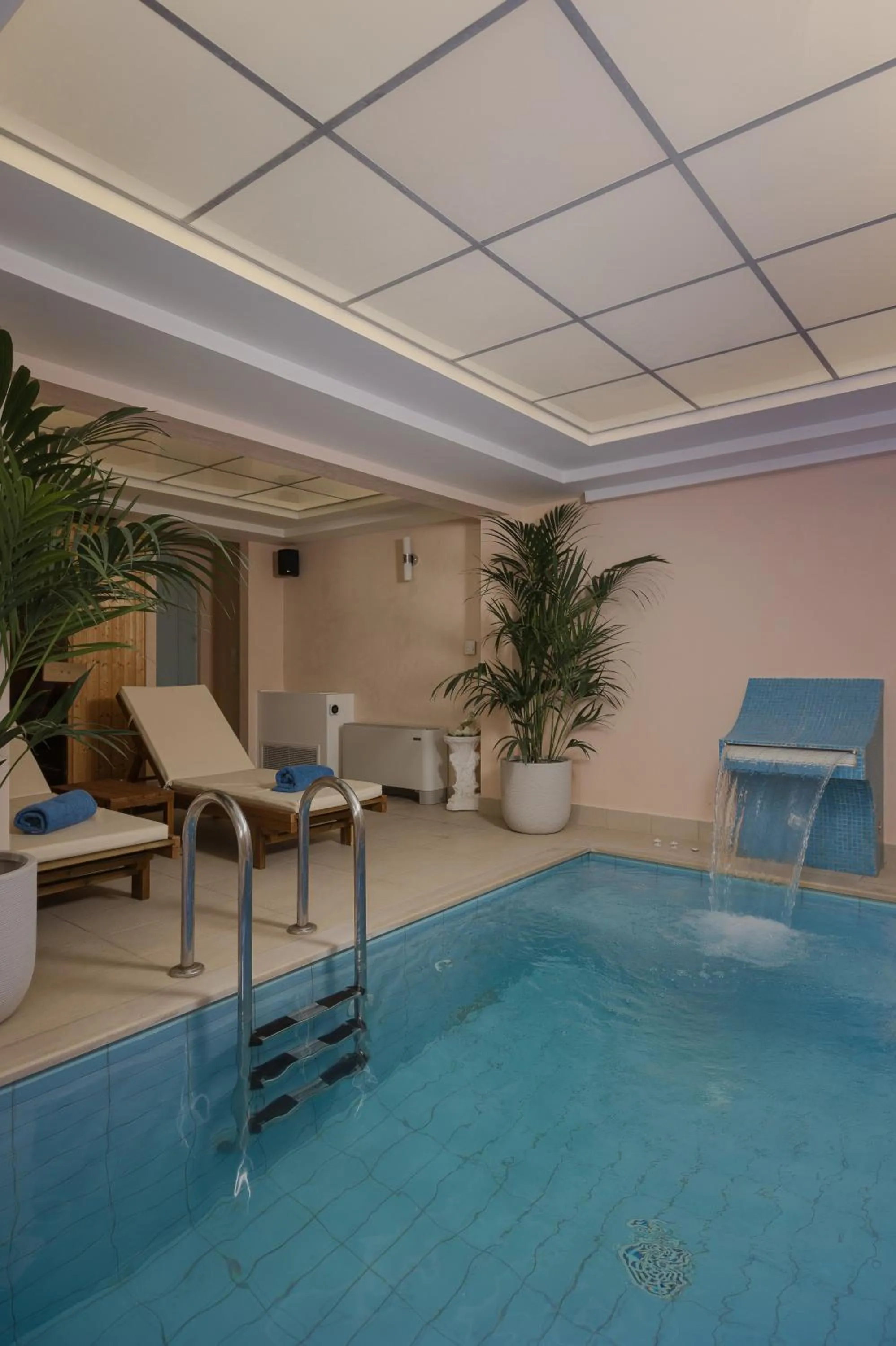 Hot Tub in Anemolia Resort and Spa