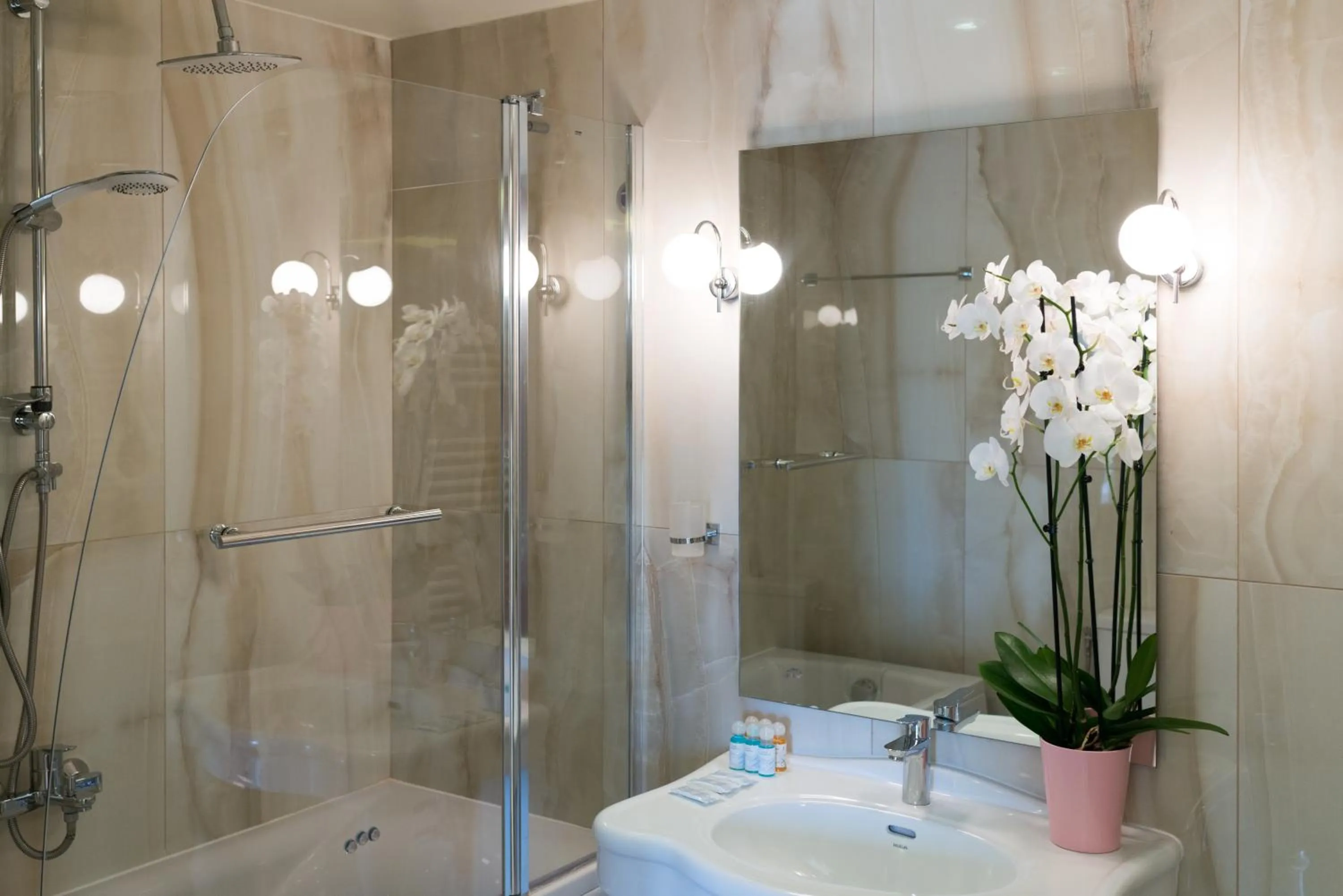 Shower in Anemolia Resort and Spa