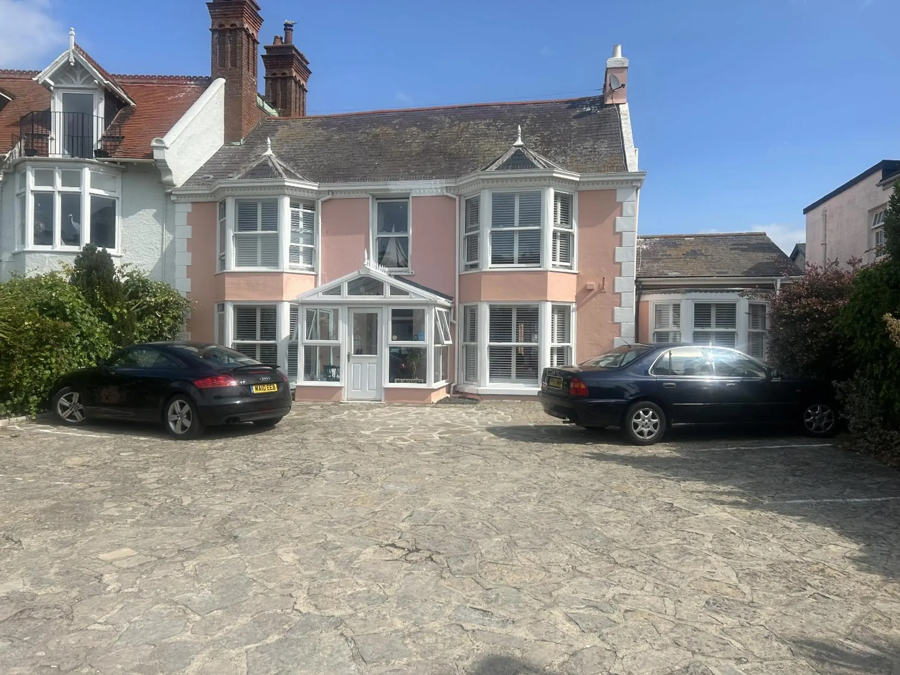 Double Room with Private Bathroom in Potters Mooring Guest House Double Room with Private Bathroom in Potters Mooring Guest House