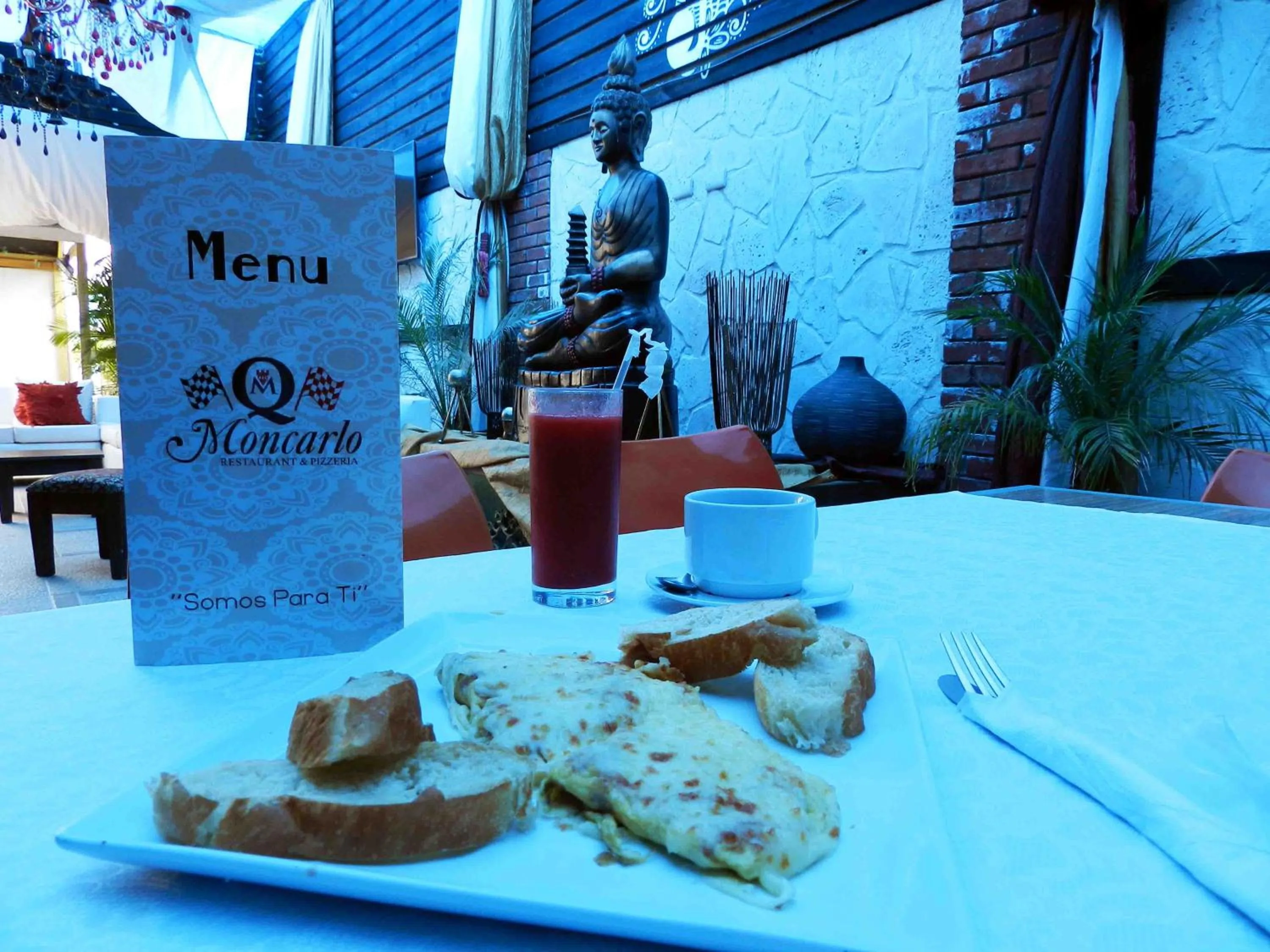 Breakfast in MON Hotel Boutique