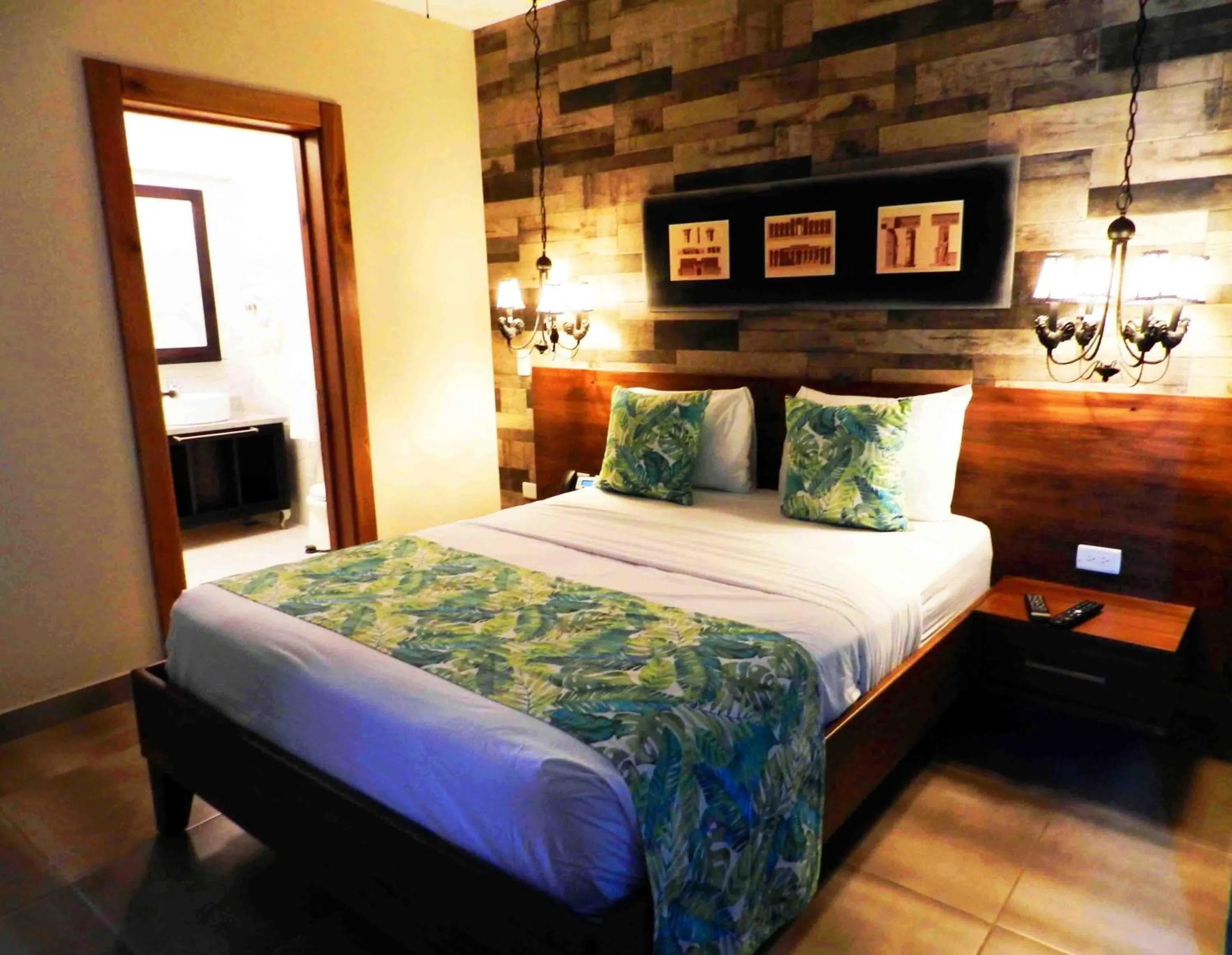 Bedroom, Bed in MON Hotel Boutique