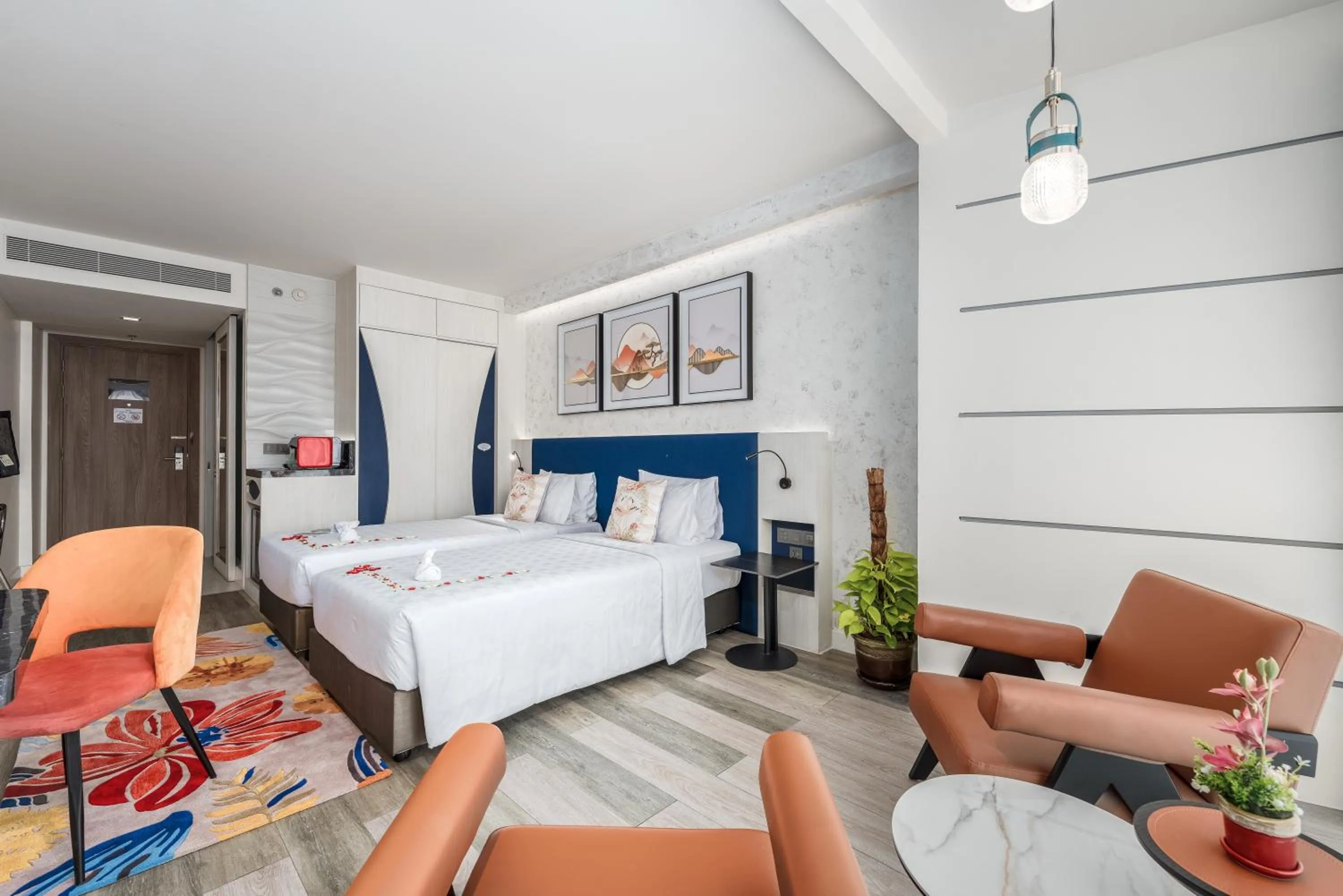 Bedroom, Bed in Hotel Clover Patong Phuket - SHA Plus