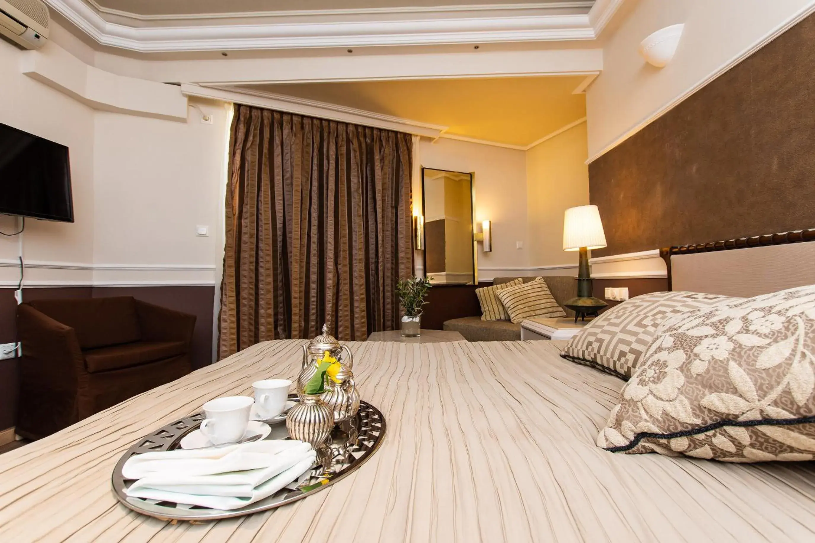 Double or Twin Room with Pool View in Mati Hotel Double or Twin Room with Pool View in Mati Hotel