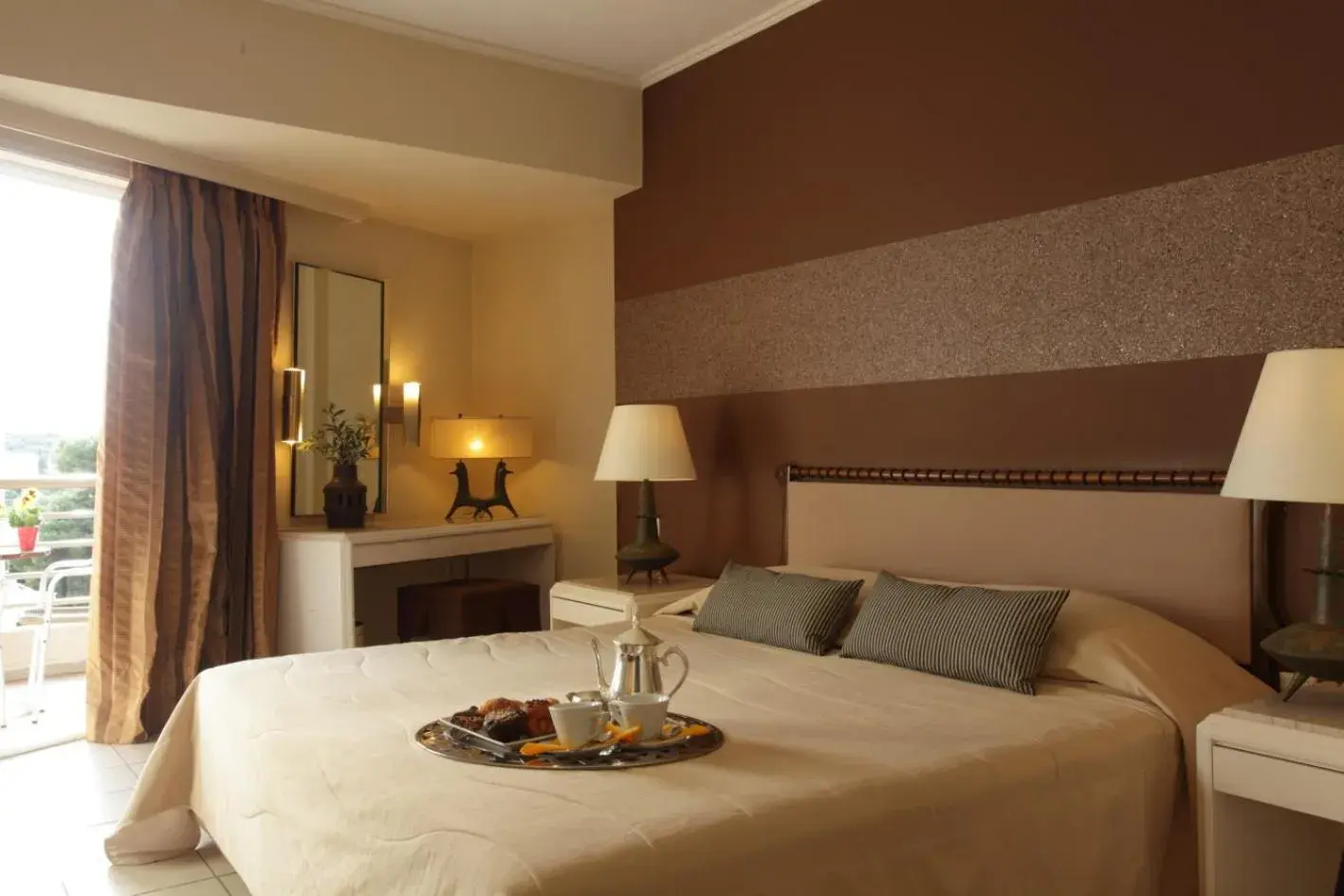 Day, Bed in Mati Hotel Day, Bed in Mati Hotel