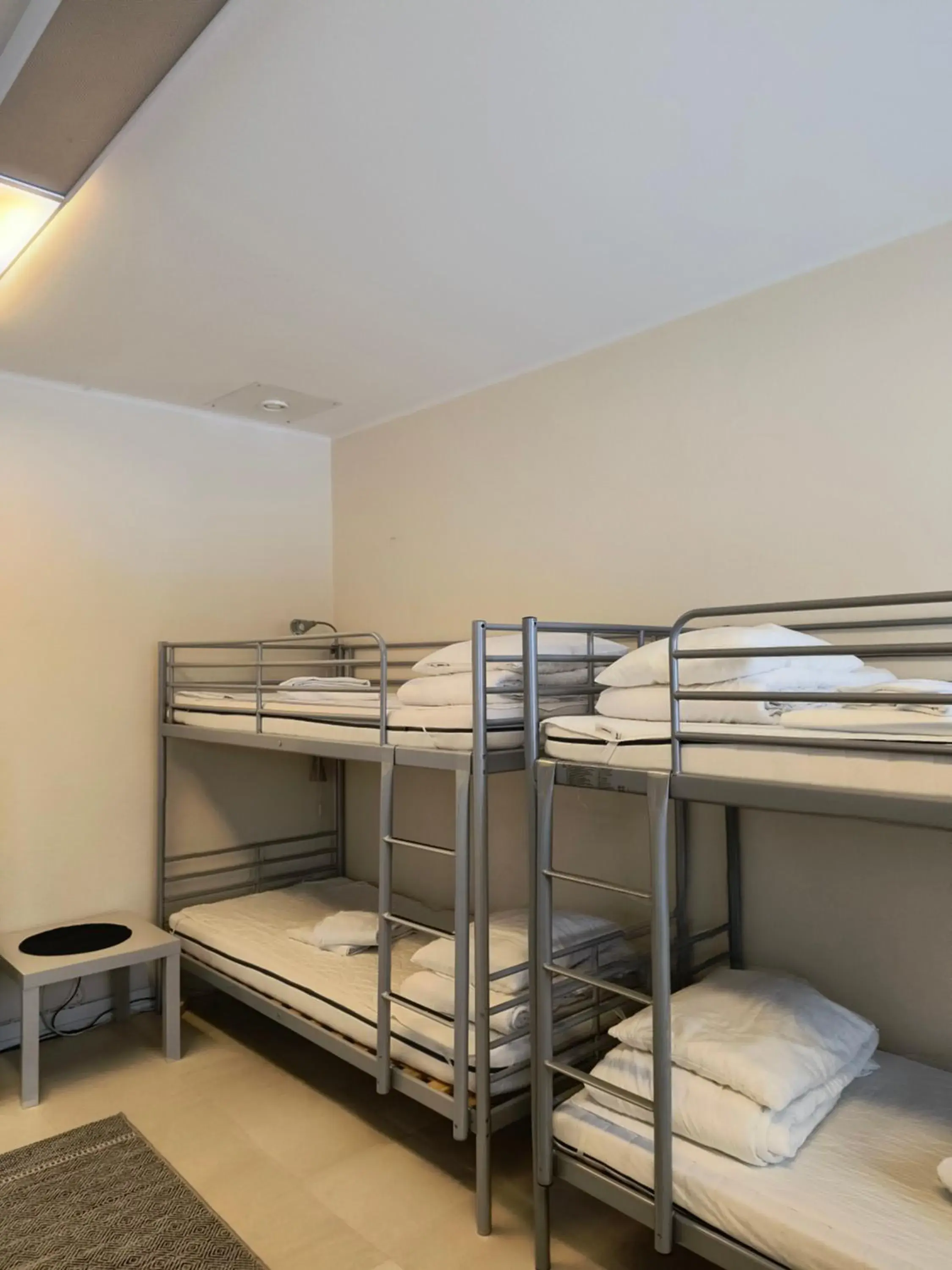 Single Bed in 6-Bed Dormitory Room in Södra Bergets Vandrarhem Single Bed in 6-Bed Dormitory Room in Södra Bergets Vandrarhem