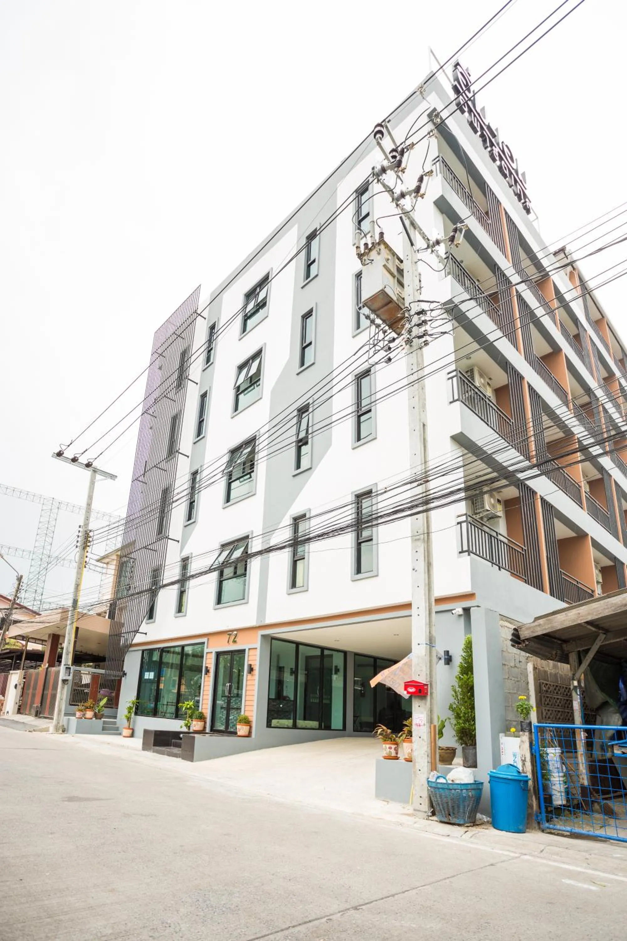 Facade/entrance in Twentynine KV Apartel