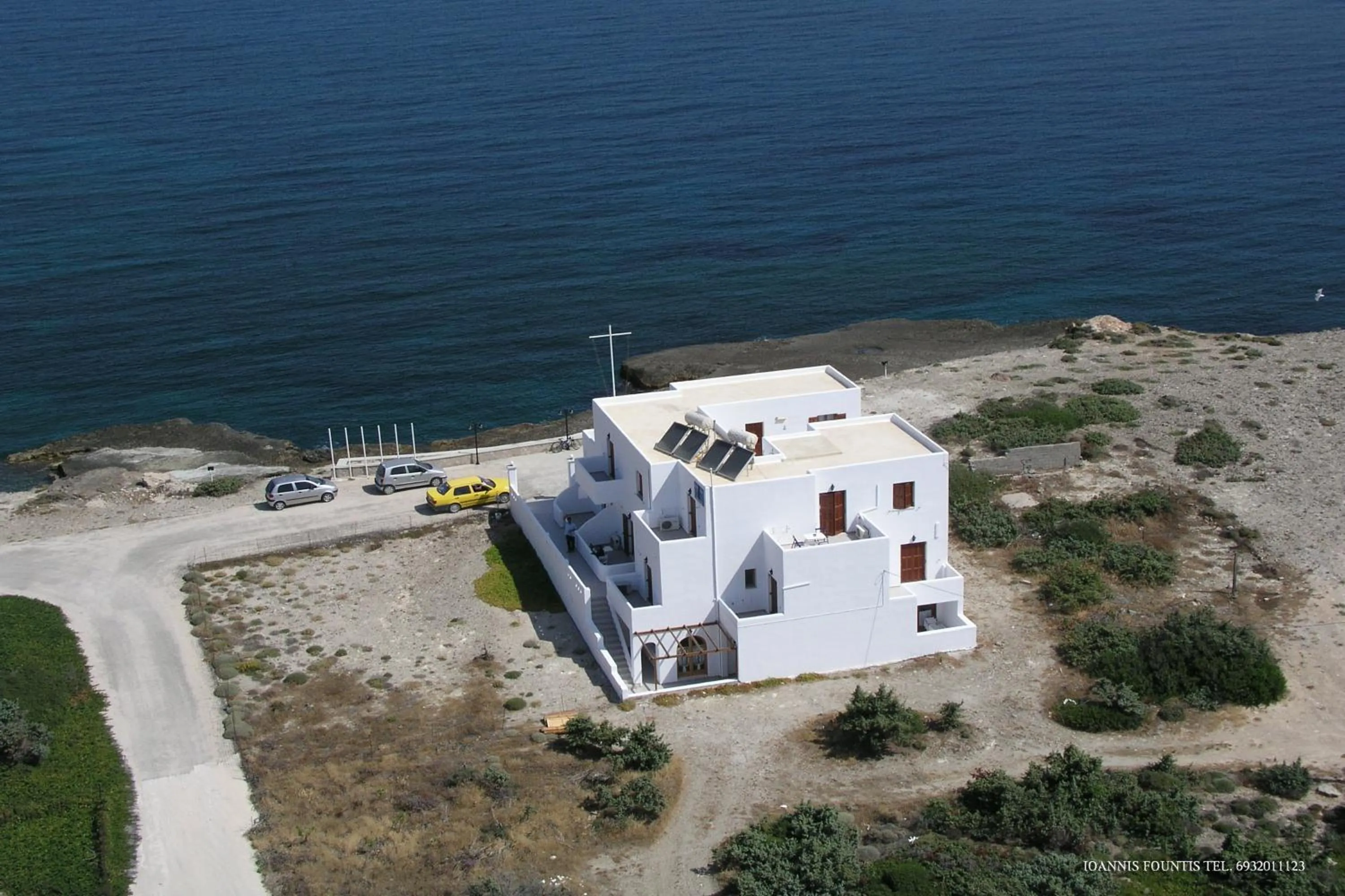 Facade/entrance in Villa Mary Elen