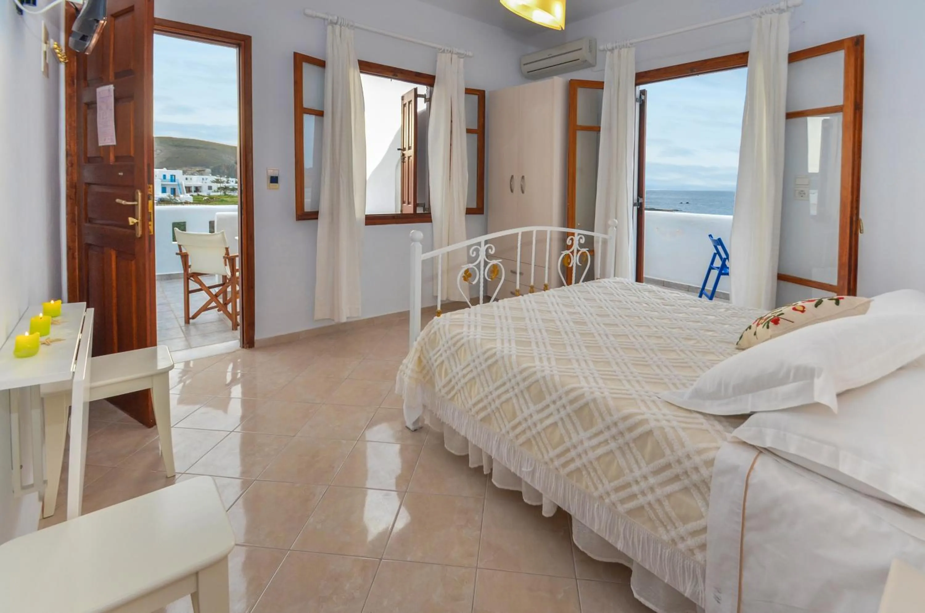 Photo of the whole room, Bed in Villa Mary Elen