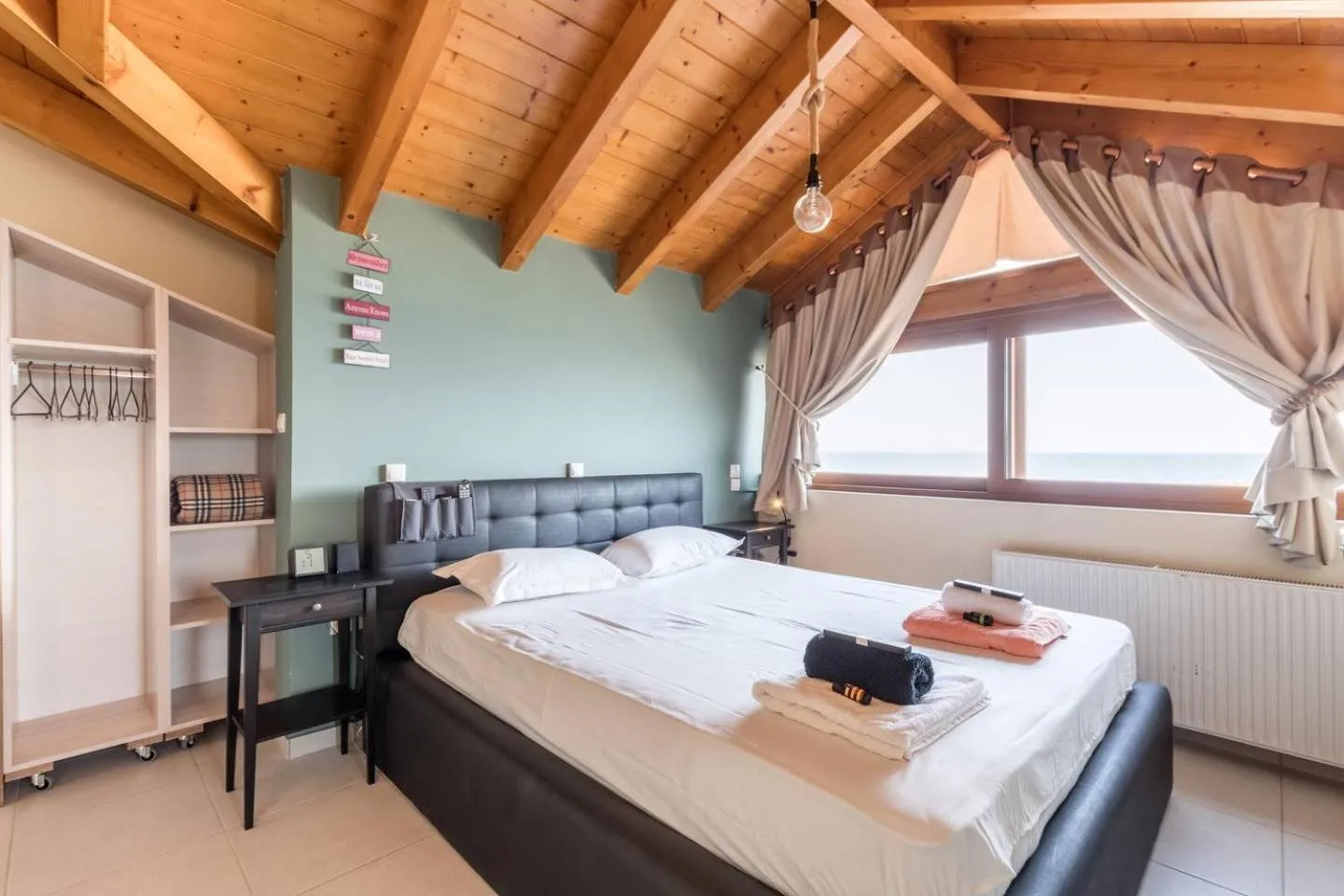 Savva's Surf House