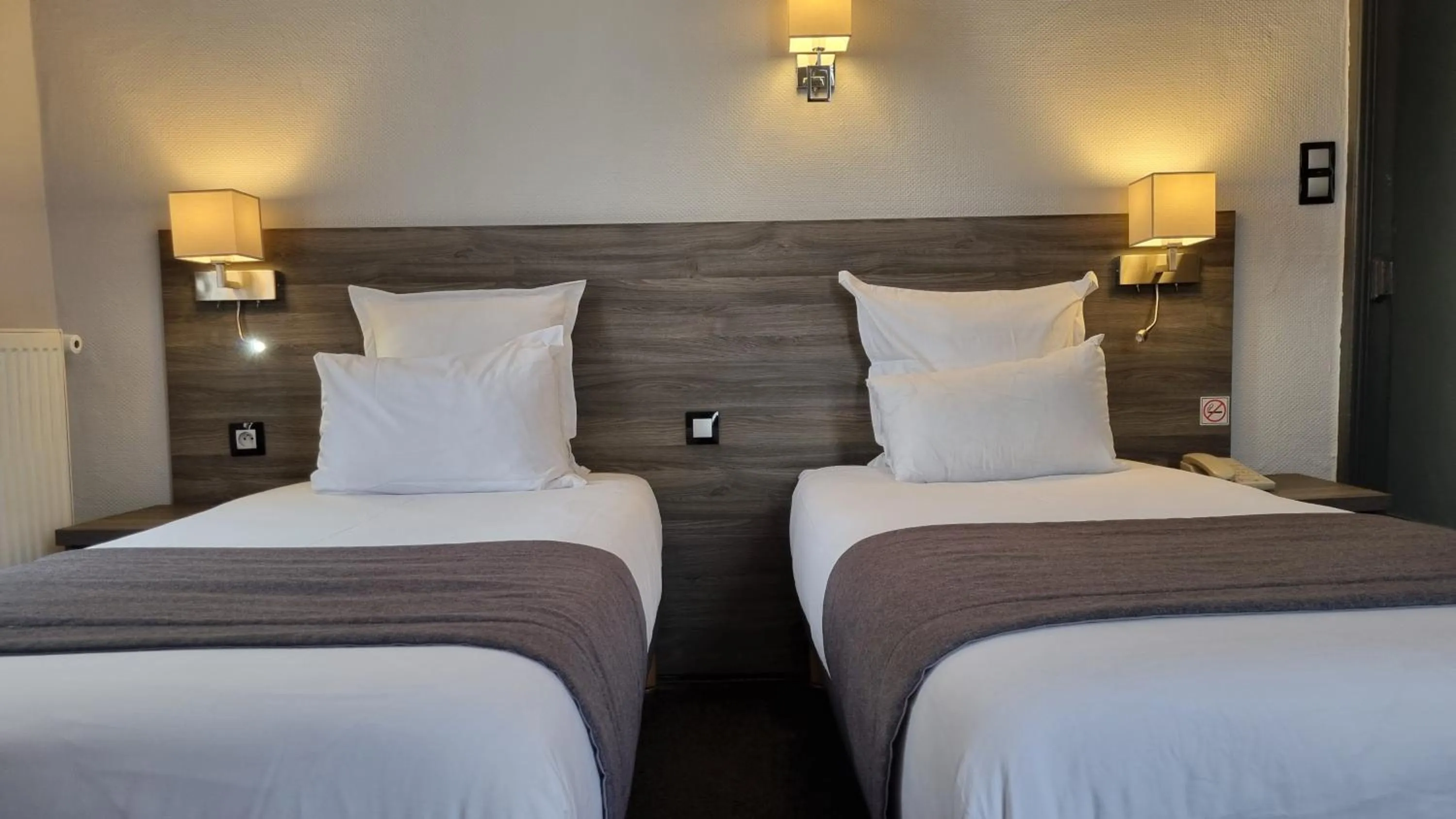 Bed in Hotel Actuel Chambéry Centre Gare