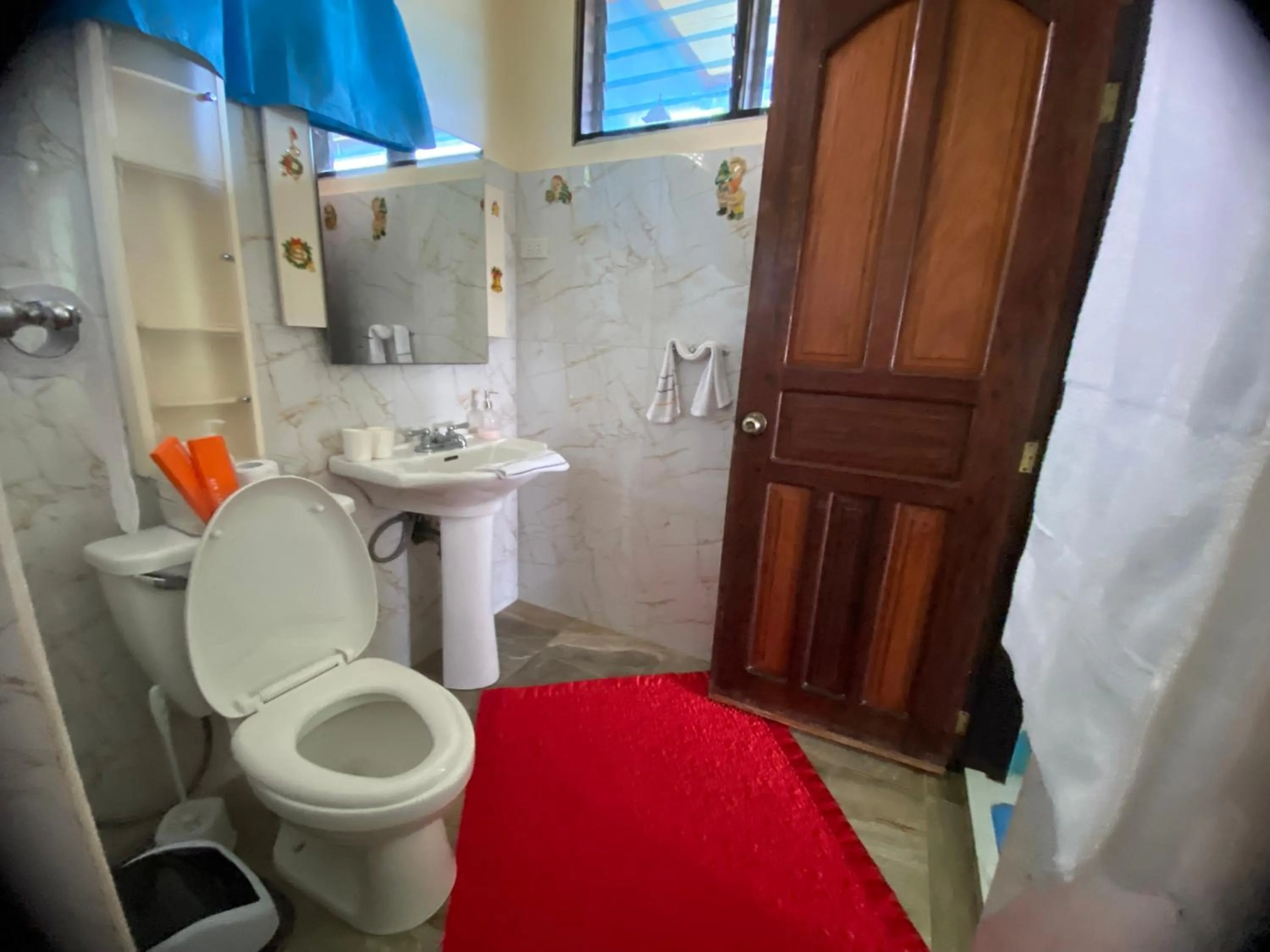 Toilet in Santa Claus Hilltop