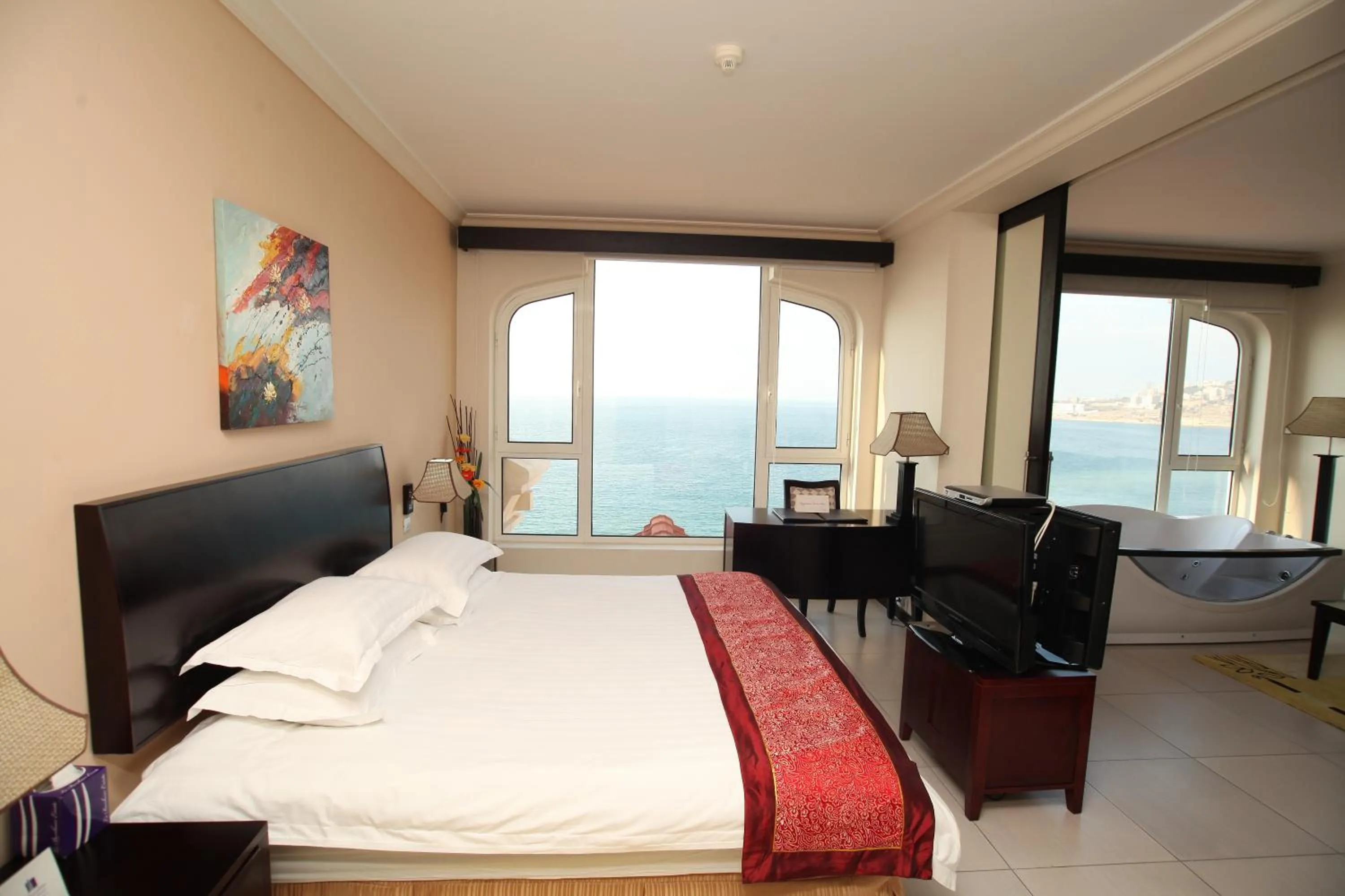 Bed in Portaluna Hotel & Resort