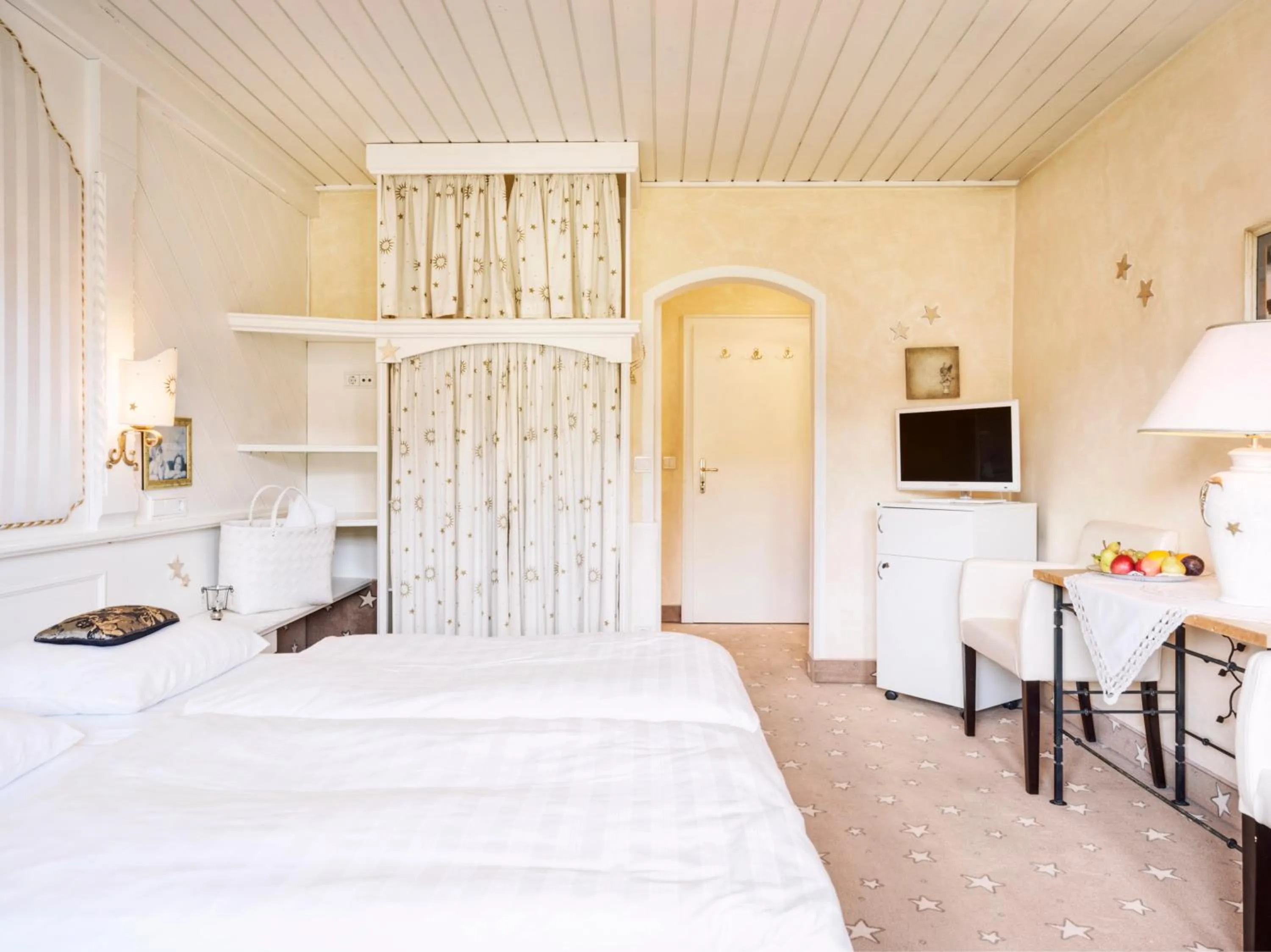 Photo of the whole room, Bed in Genuss - und Vitalhotel Moisl