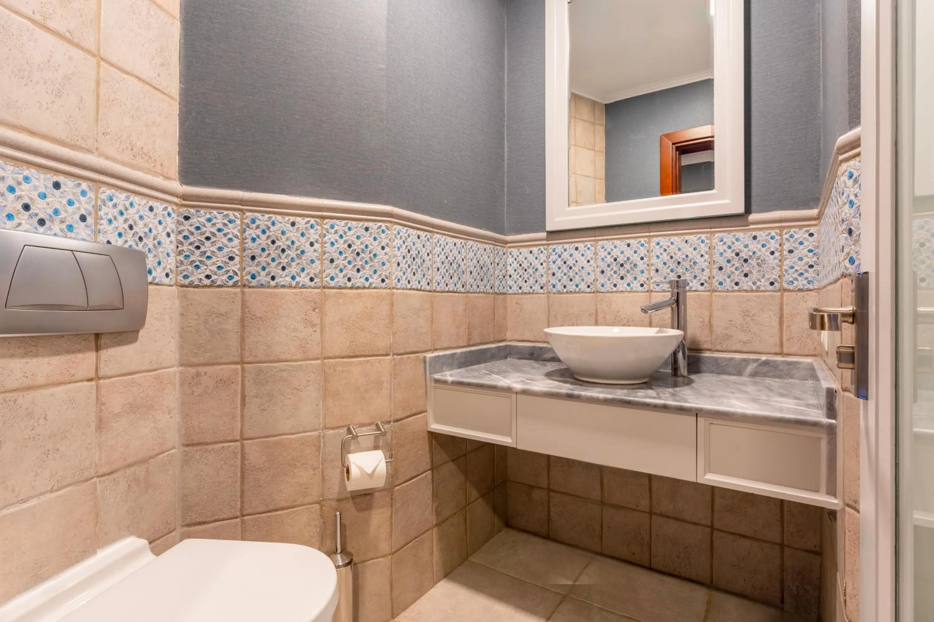 Shower in Mirada Del Lago