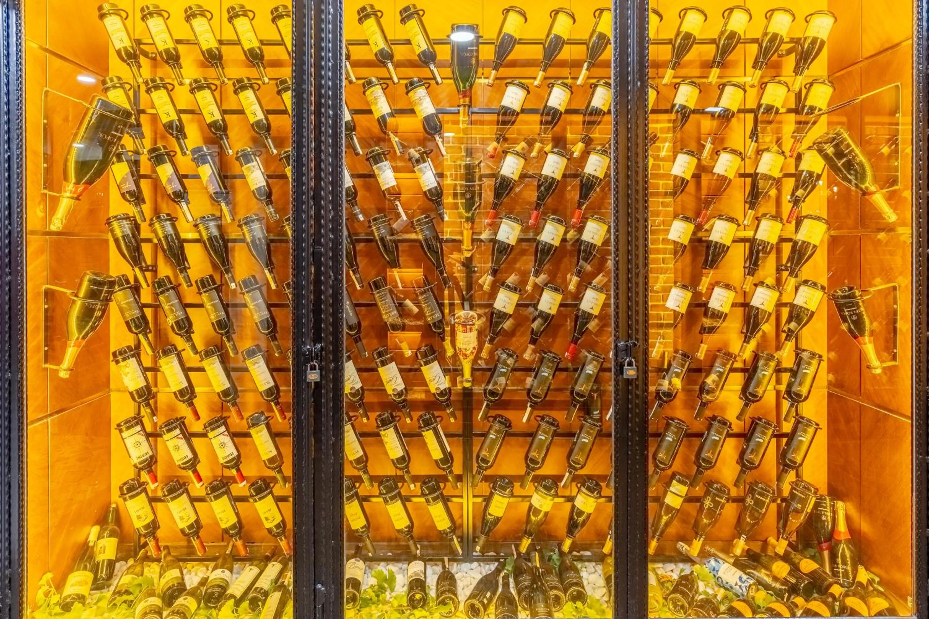 Alcoholic drinks in Mirada Del Lago