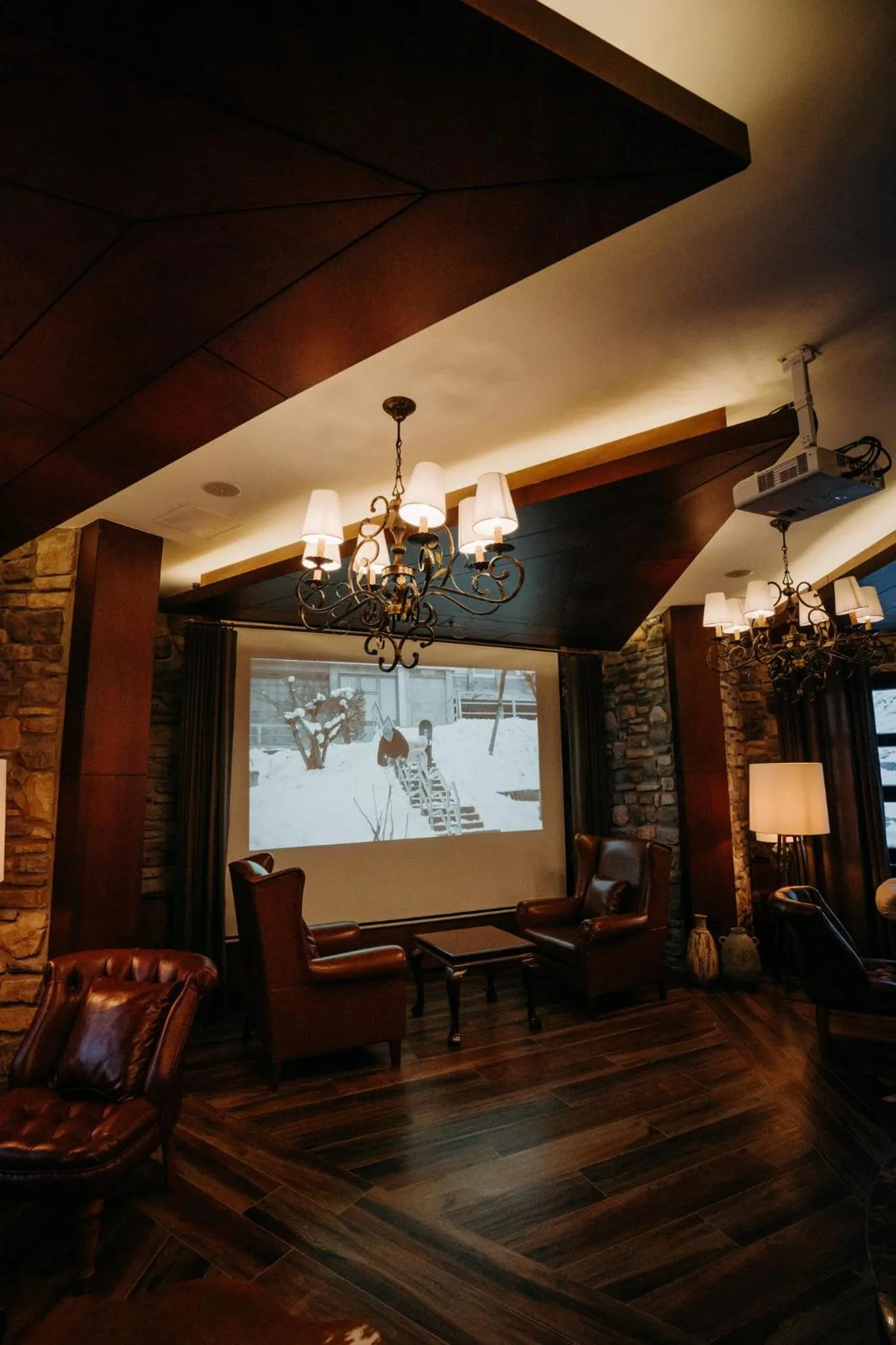 Restaurant/places to eat in Mirada Del Lago