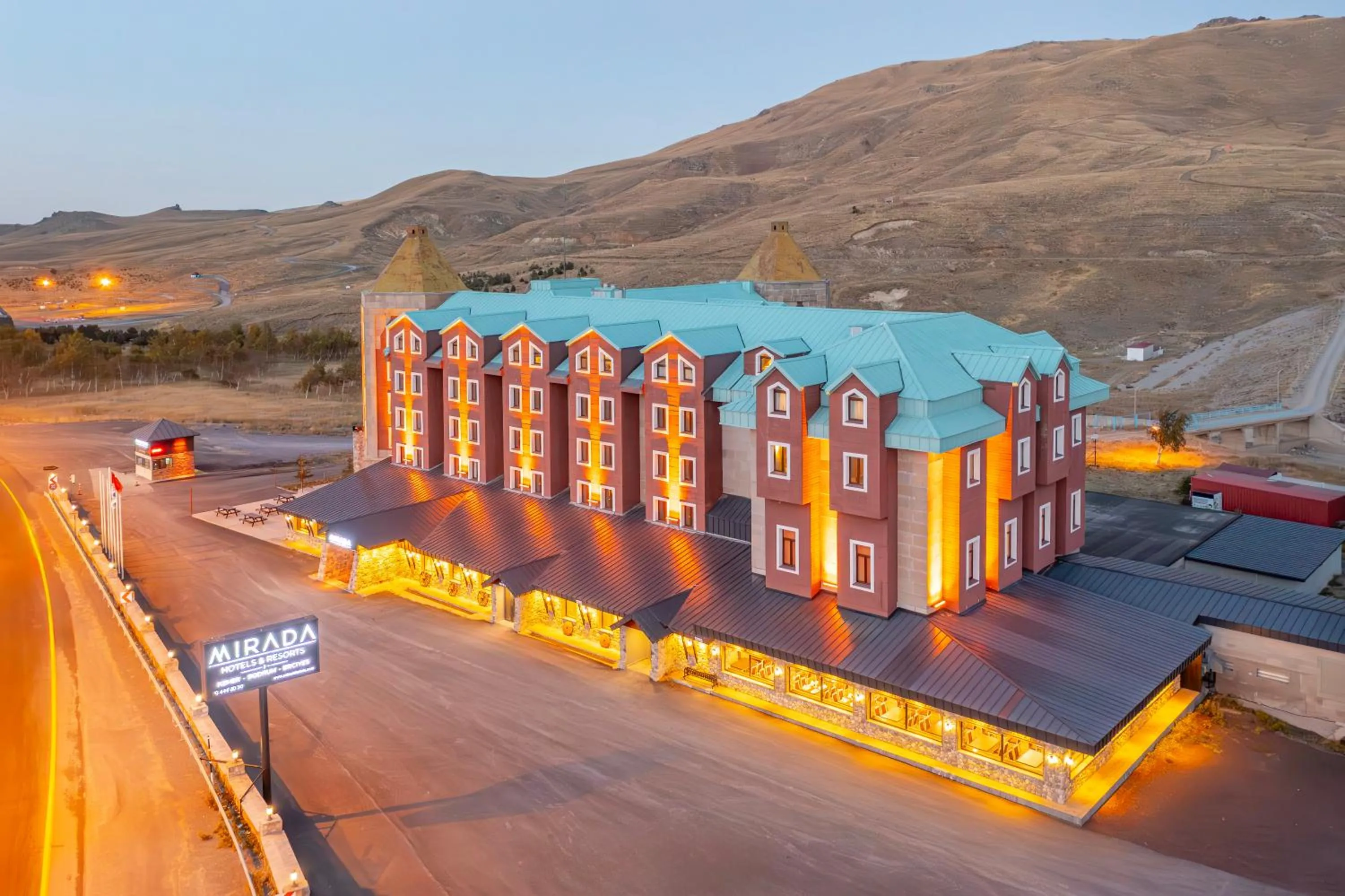 Property building in Mirada Del Lago