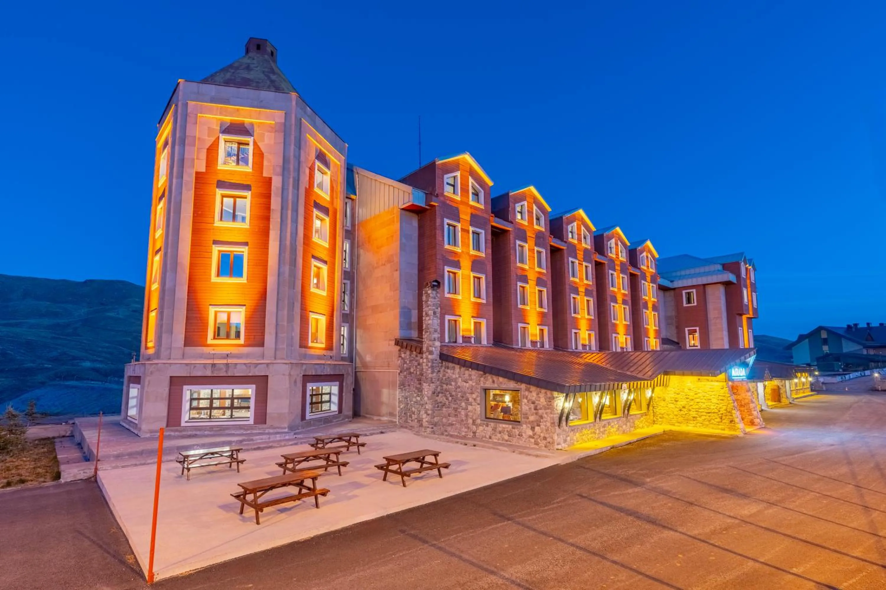 Property building in Mirada Del Lago