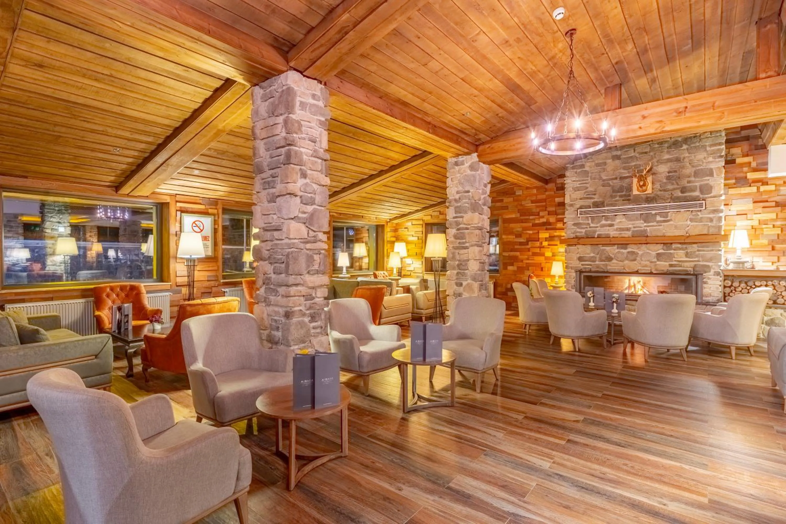 Restaurant/places to eat in Mirada Del Lago