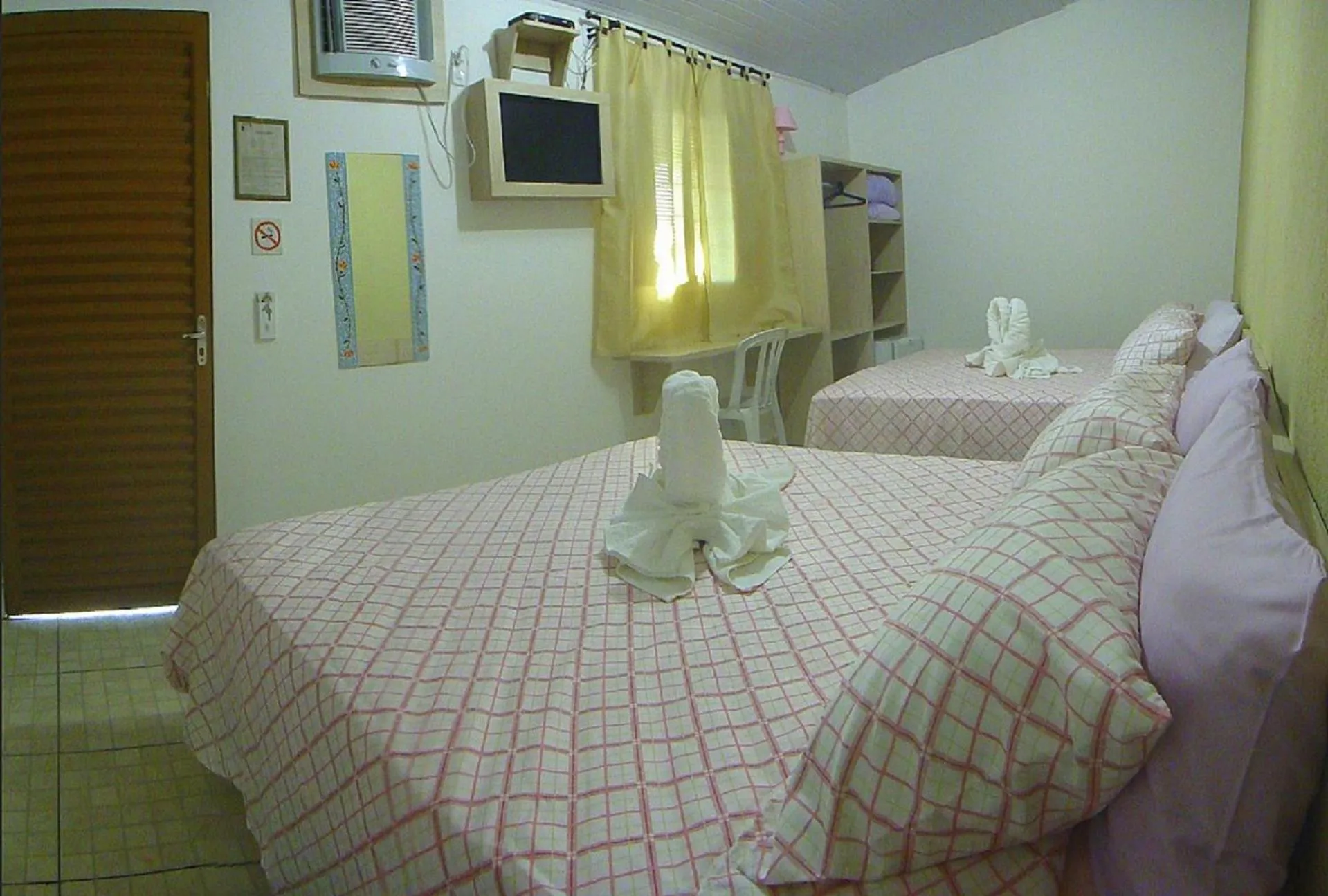 Photo of the whole room, Bed in Pousada Jubaia