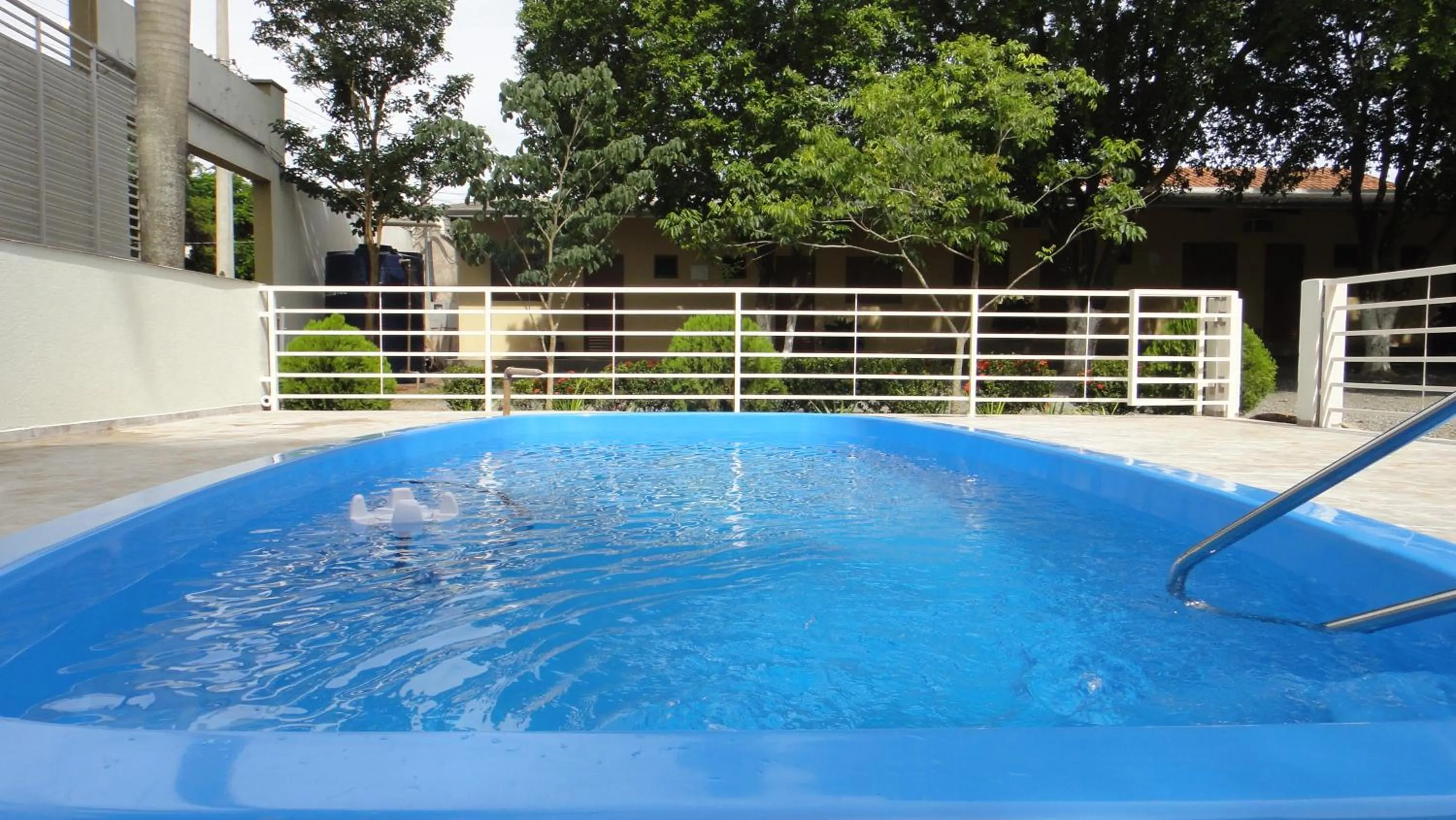 Swimming pool in Pousada Jubaia